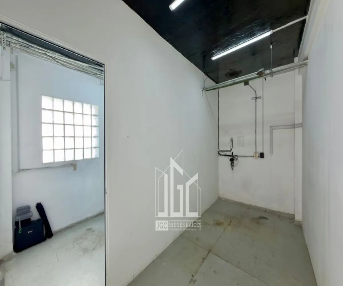 Bodega En Renta,Ladron De Guevara,Alfredo R. Plascencia 533, Guadalajara, Jalisco 44600,Alfredo R. Plascencia,1,p2aeunY