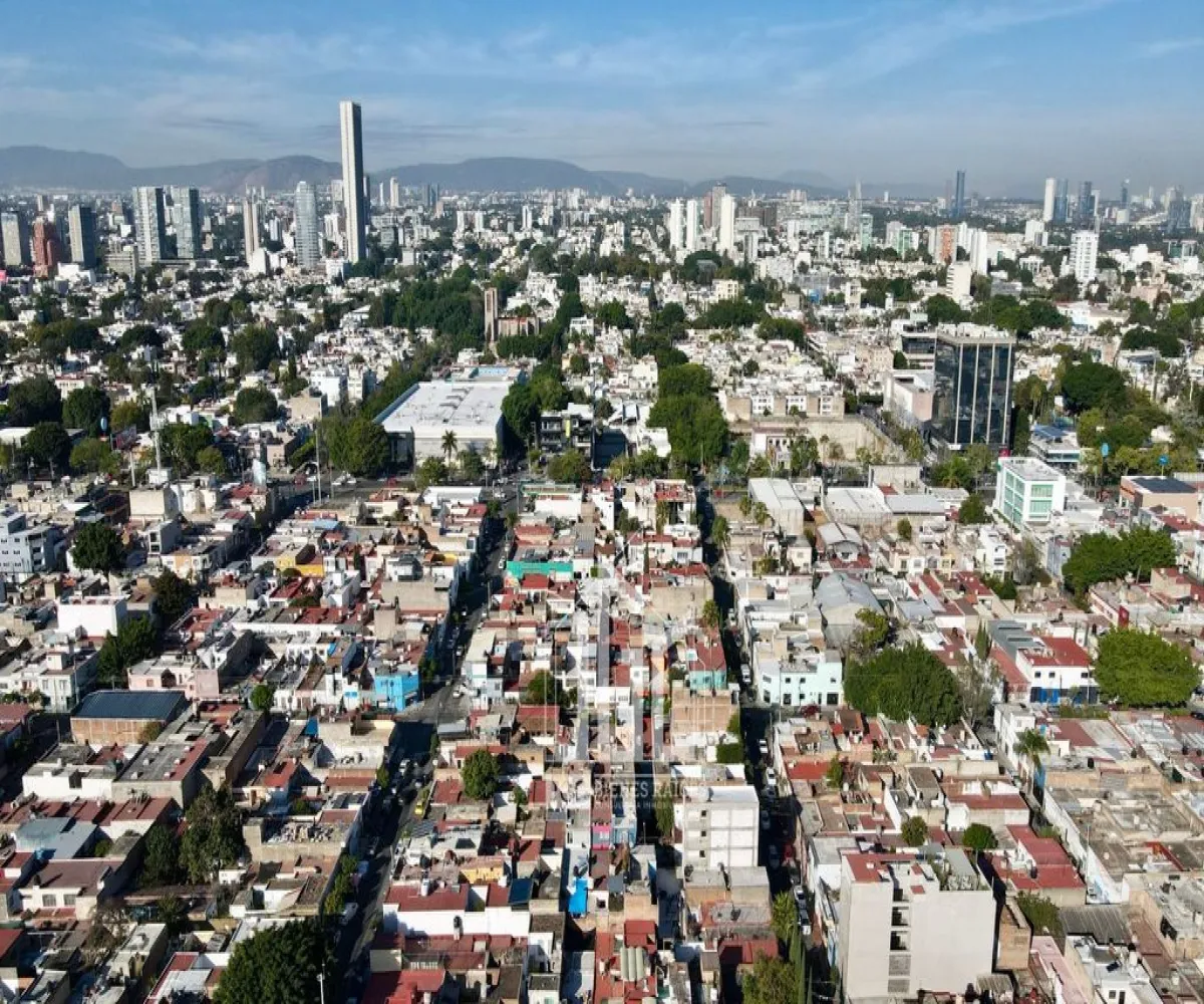 Local En Renta,Ladron De Guevara,Alfredo R. Plascencia 533, Guadalajara, Jalisco 44600,1 Baño,Alfredo R. Plascencia,1,pkzhD6Q