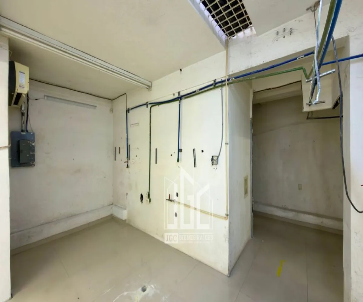 Local En Renta,Ladron De Guevara,Alfredo R. Plascencia 533, Guadalajara, Jalisco 44600,1 Baño,Alfredo R. Plascencia,1,pkzhD6Q