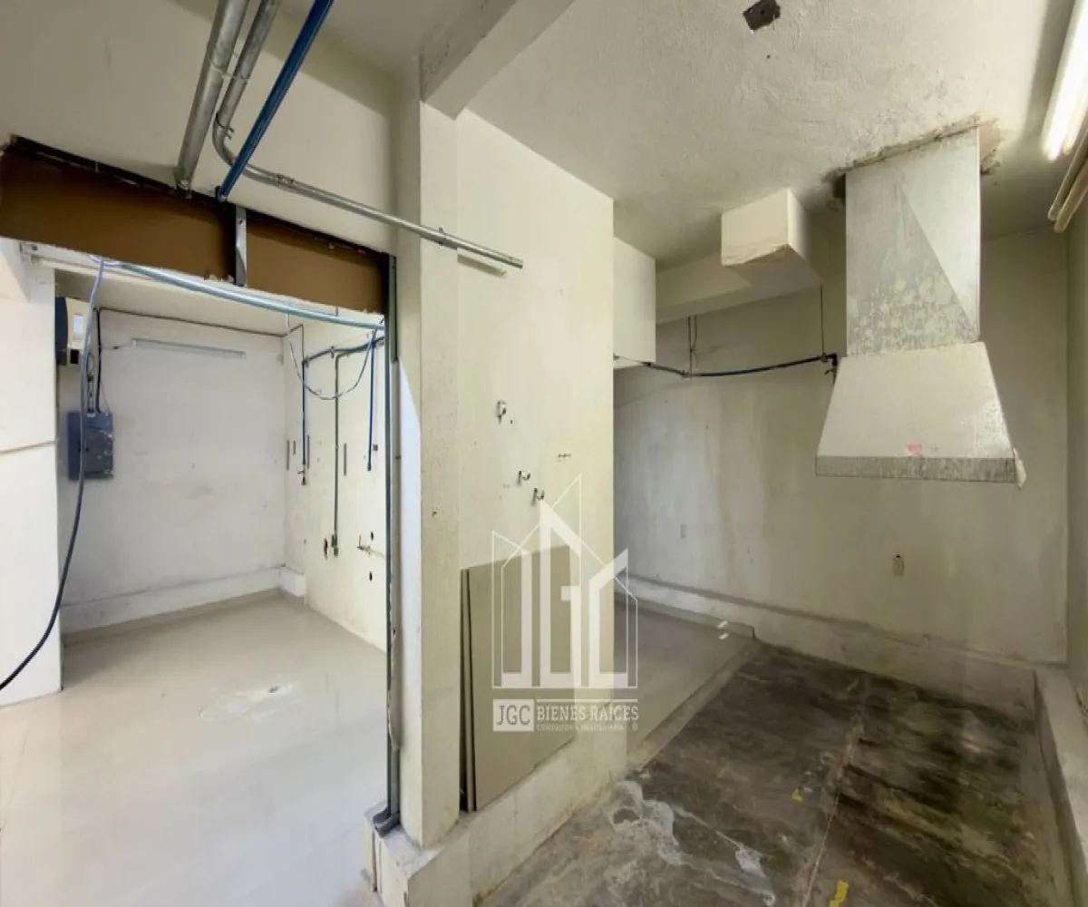 Local En Renta,Ladron De Guevara,Alfredo R. Plascencia 533, Guadalajara, Jalisco 44600,1 Baño,Alfredo R. Plascencia,1,pkzhD6Q