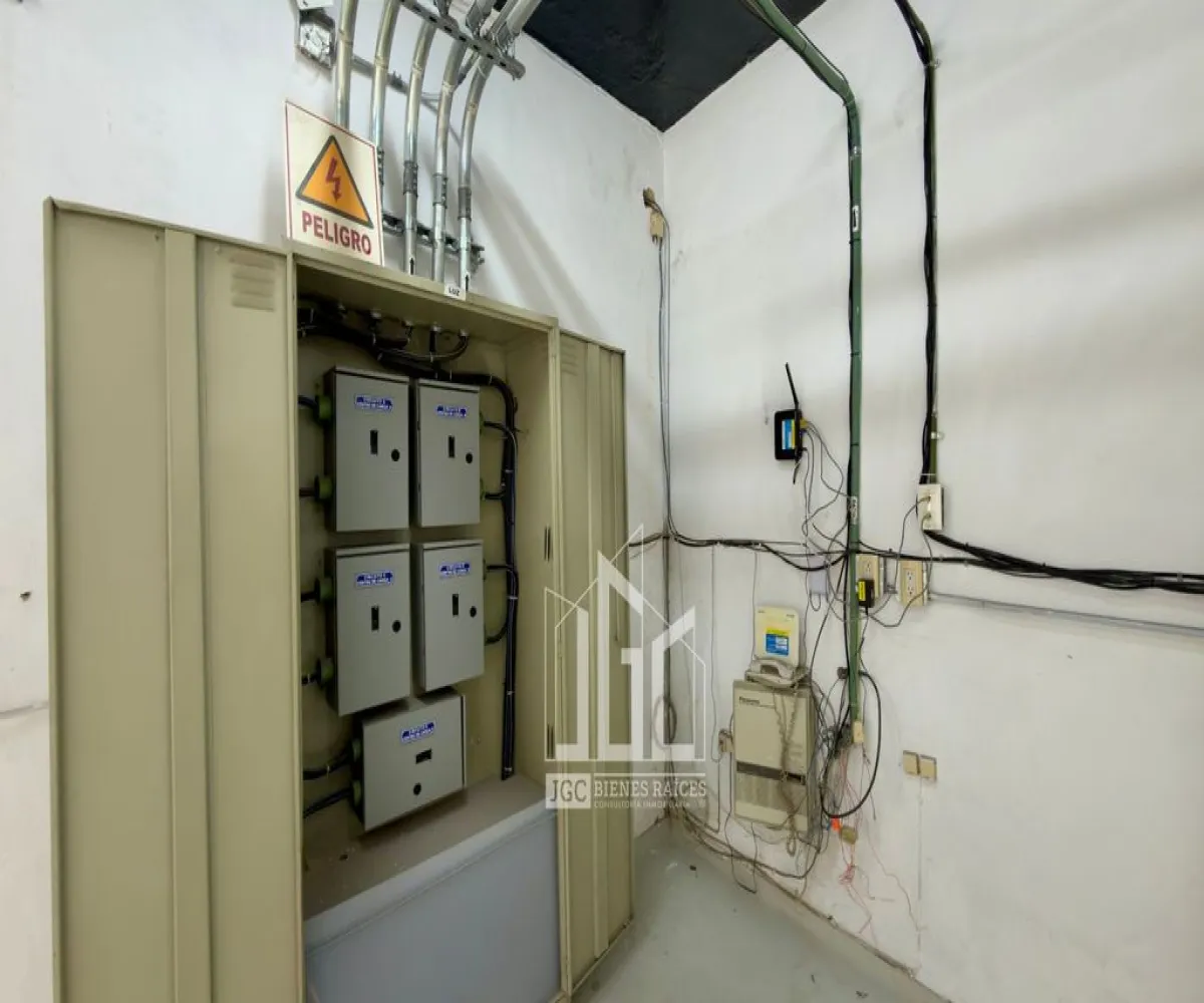 Local En Renta,Ladron De Guevara,Alfredo R. Plascencia 533, Guadalajara, Jalisco 44600,1 Baño,Alfredo R. Plascencia,1,pkzhD6Q