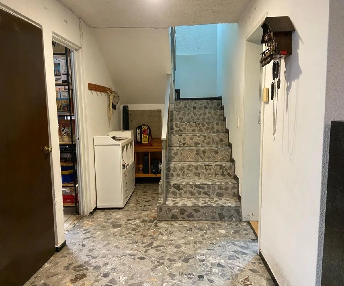 Casa En Venta,Ayuntamiento,Calle Heroico Colegio Militar 960, Guadalajara, Jalisco 44620, 3 Habitaciones,2 Baños,Calle Heroico Colegio Militar,1,pDGf6W9