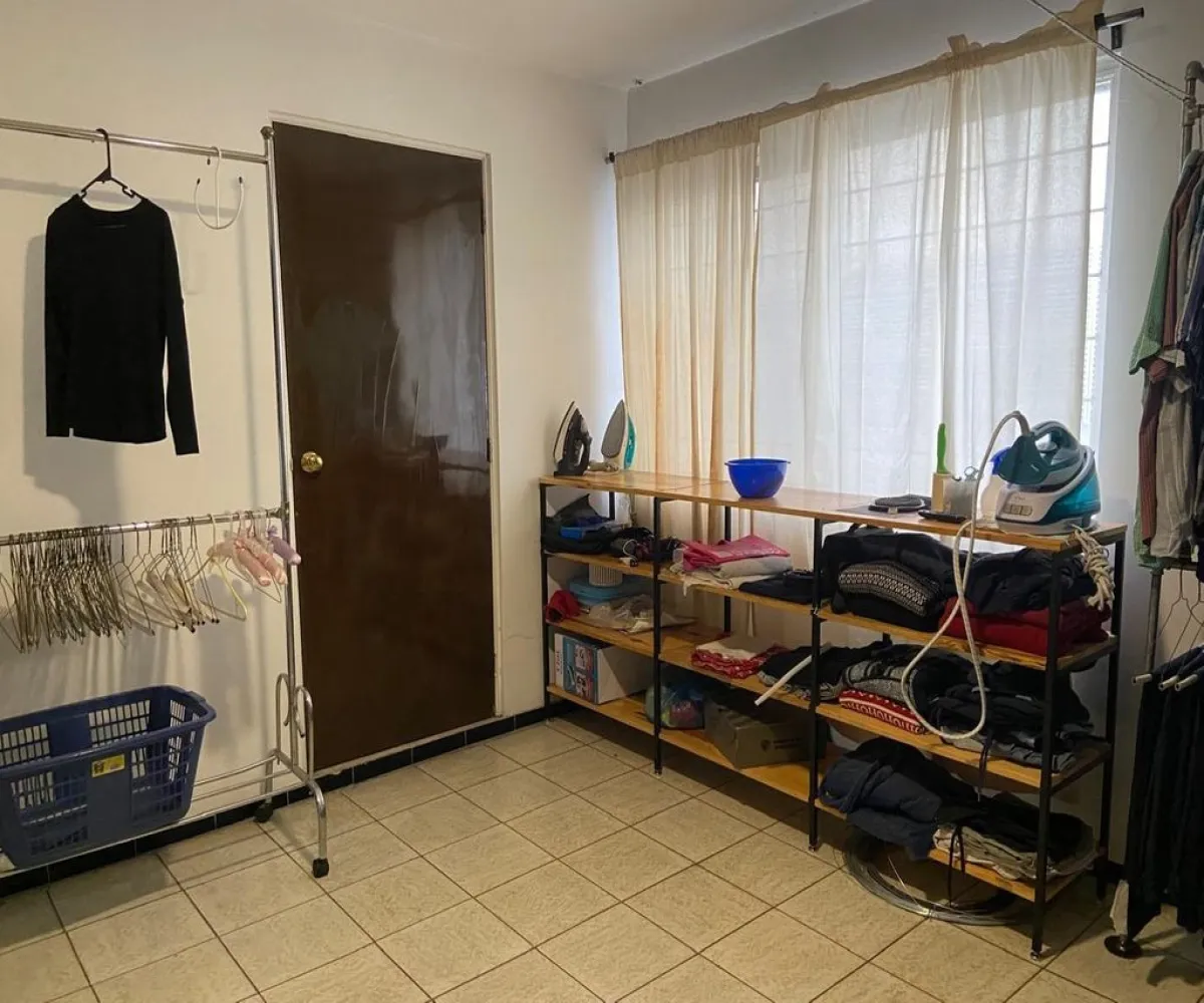 Casa En Venta,Ayuntamiento,Calle Heroico Colegio Militar 960, Guadalajara, Jalisco 44620, 3 Habitaciones,2 Baños,Calle Heroico Colegio Militar,1,pDGf6W9