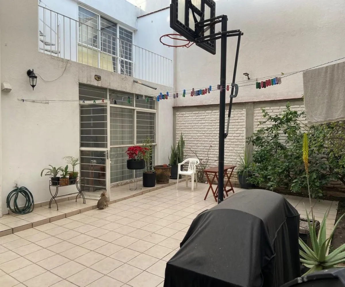 Casa En Venta,Ayuntamiento,Calle Heroico Colegio Militar 960, Guadalajara, Jalisco 44620, 3 Habitaciones,2 Baños,Calle Heroico Colegio Militar,1,pDGf6W9