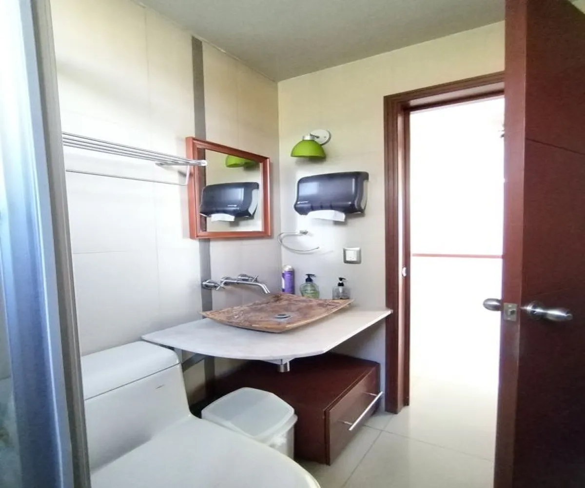 Casa En Venta,Lomas Altas,Paseo de Las Brisas 4035, Zapopan, Jalisco 45128, 3 Habitaciones,2 Baños,Paseo de Las Brisas,2,p2jTwjW