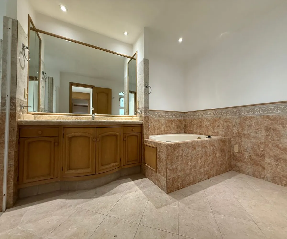 Casa En Venta,Lomas del Valle,Avenida Naciones Unidas 7315, Zapopan, Jalisco 45129, 3 Habitaciones,3 Baños,Avenida Naciones Unidas,2,pG9nfLy