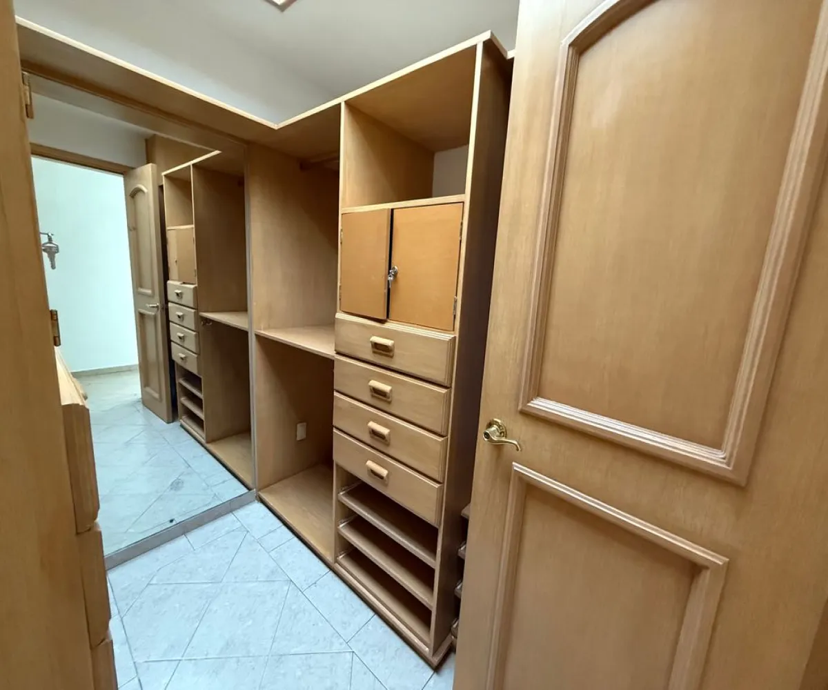 Casa En Venta,Lomas del Valle,Avenida Naciones Unidas 7315, Zapopan, Jalisco 45129, 3 Habitaciones,3 Baños,Avenida Naciones Unidas,2,pG9nfLy