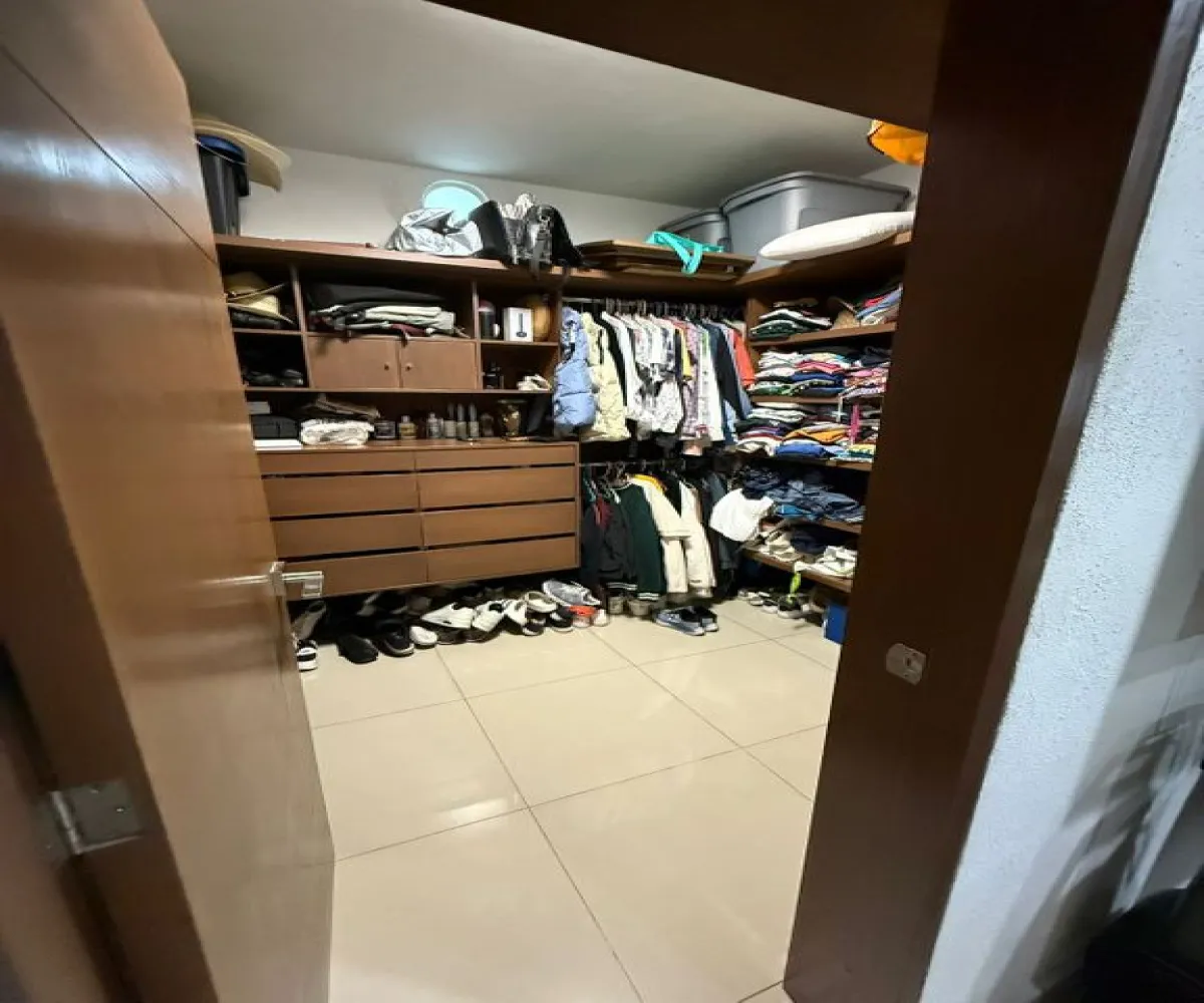 Casa En Venta,Valle Imperial,jardines del palacio real 1964, Zapopan, Jalisco 45134, 4 Habitaciones,4 Baños,jardines del palacio real,3,p4EfuPW