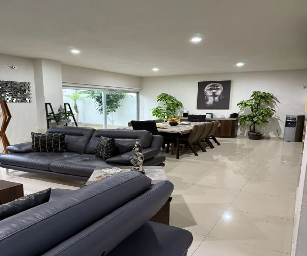 Casa En Venta,Valle Imperial,jardines del palacio real 1964, Zapopan, Jalisco 45134, 4 Habitaciones,4 Baños,jardines del palacio real,3,p4EfuPW