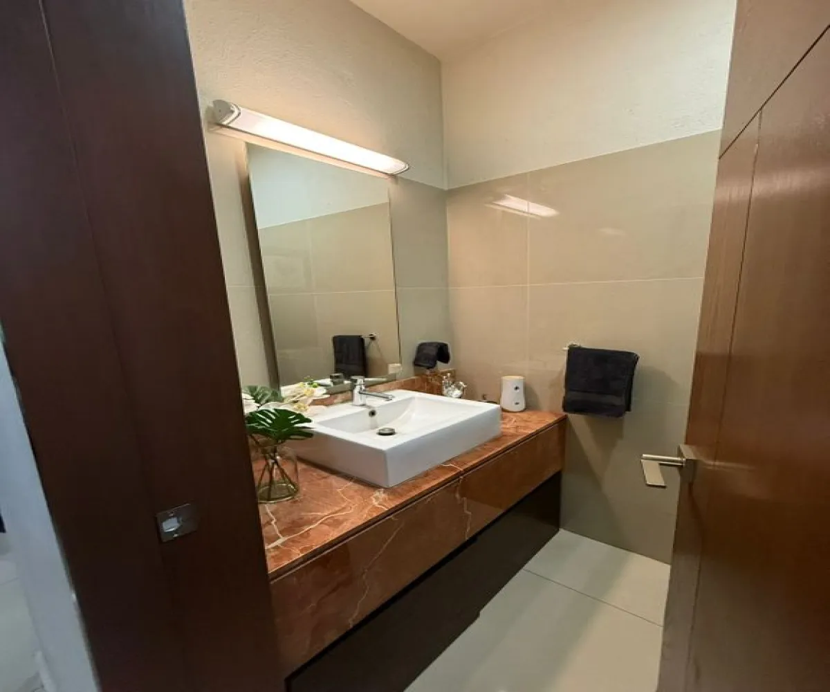 Casa En Venta,Valle Imperial,jardines del palacio real 1964, Zapopan, Jalisco 45134, 4 Habitaciones,4 Baños,jardines del palacio real,3,p4EfuPW