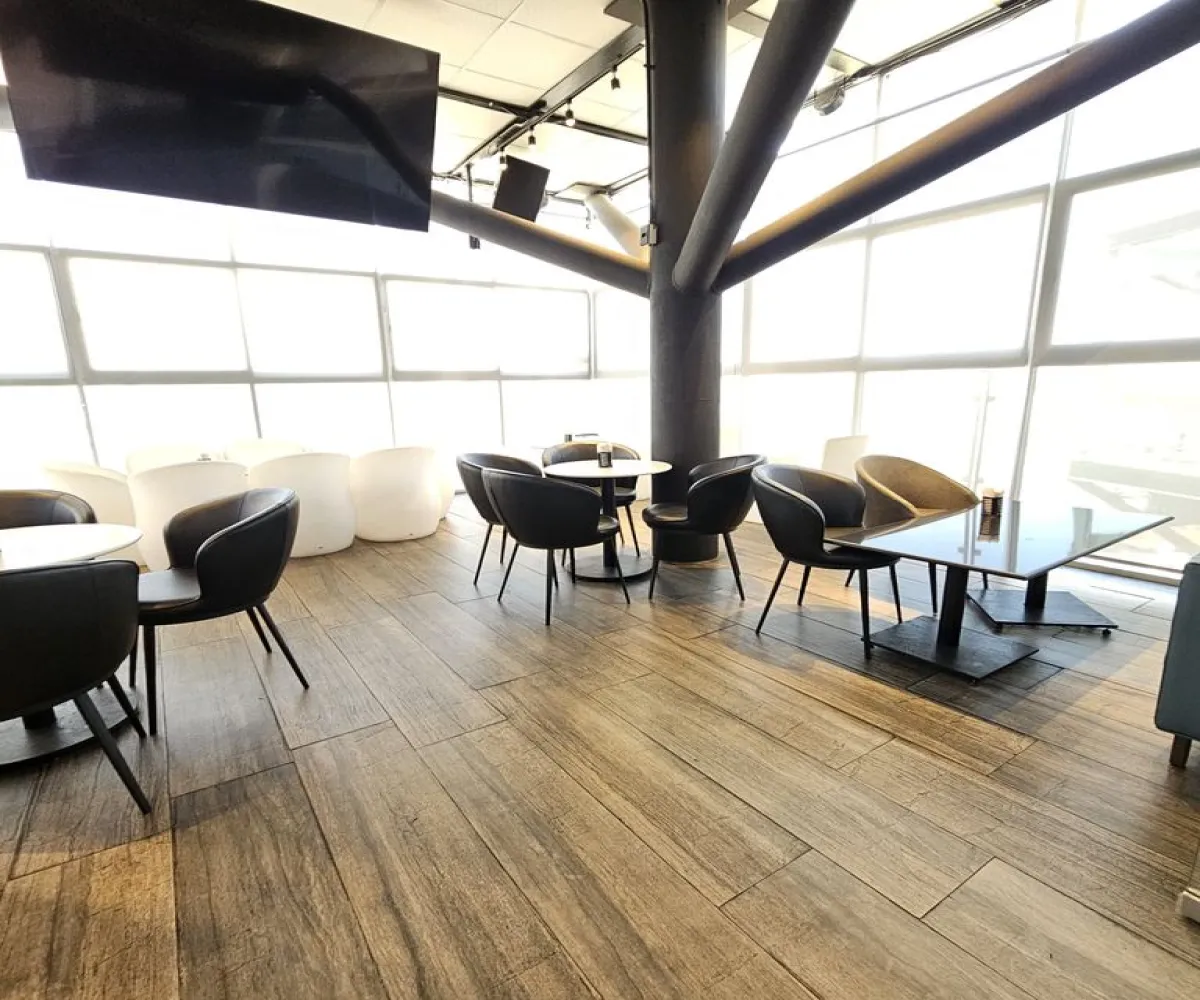 Local En Renta,Fracc Valle Real,Avenida Santa Margarita 4099 C16 y C17, Zapopan, Jalisco 45019,5 Baños,Avenida Santa Margarita,1,pdzzVJK