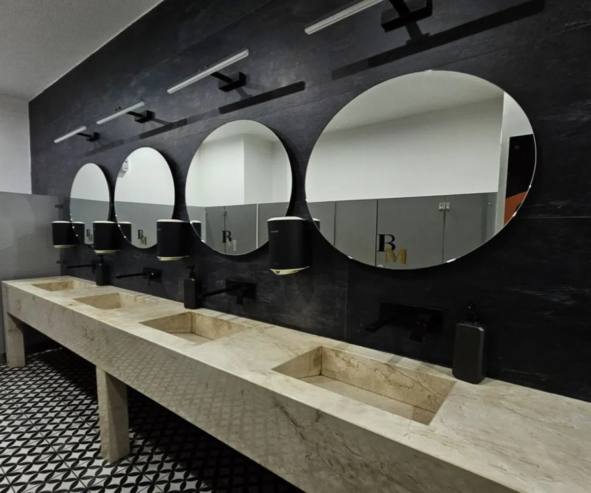 Local En Renta,Fracc Valle Real,Avenida Santa Margarita 4099 C16 y C17, Zapopan, Jalisco 45019,5 Baños,Avenida Santa Margarita,1,pdzzVJK