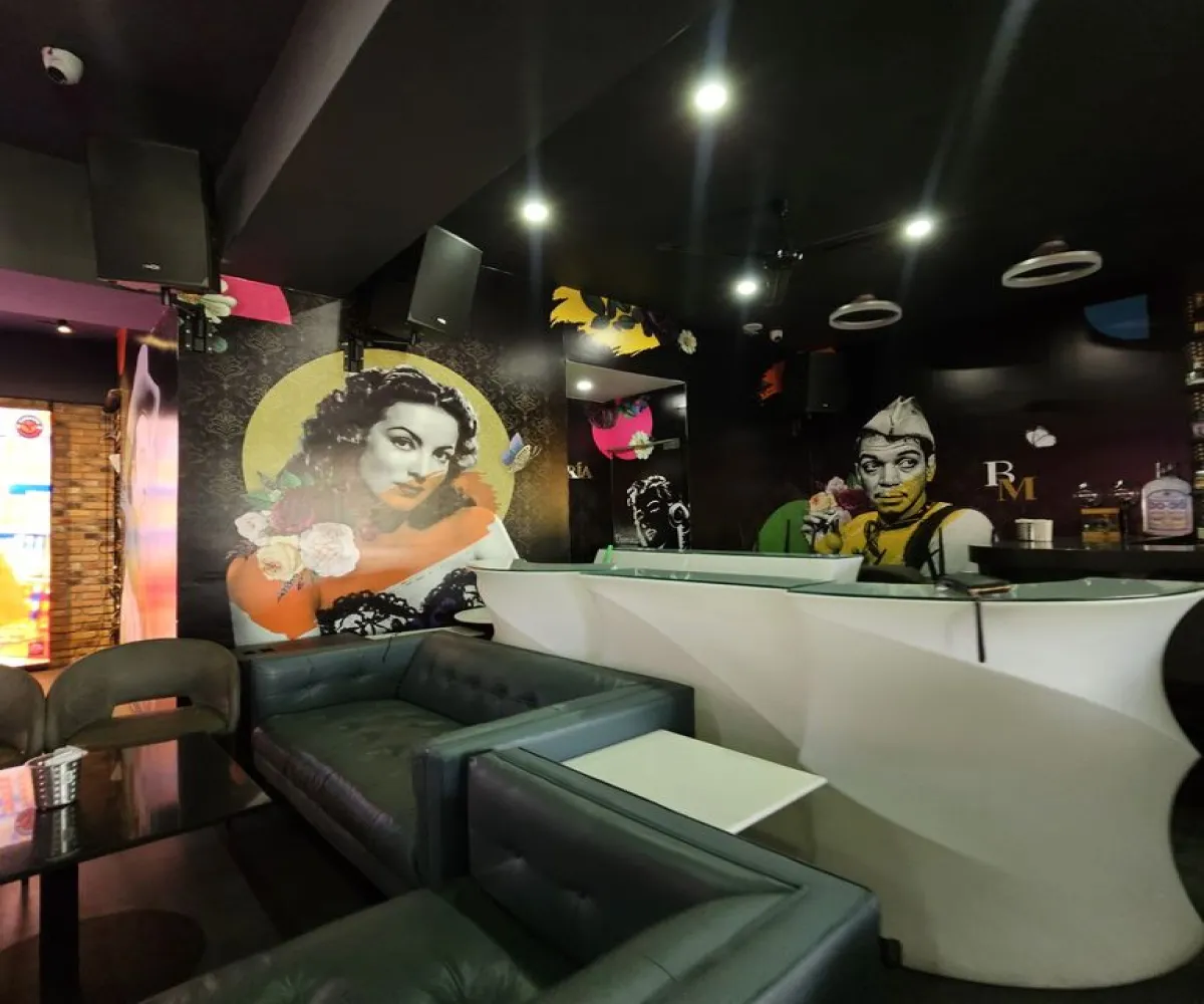 Local En Renta,Fracc Valle Real,Avenida Santa Margarita 4099 C16 y C17, Zapopan, Jalisco 45019,5 Baños,Avenida Santa Margarita,1,pdzzVJK