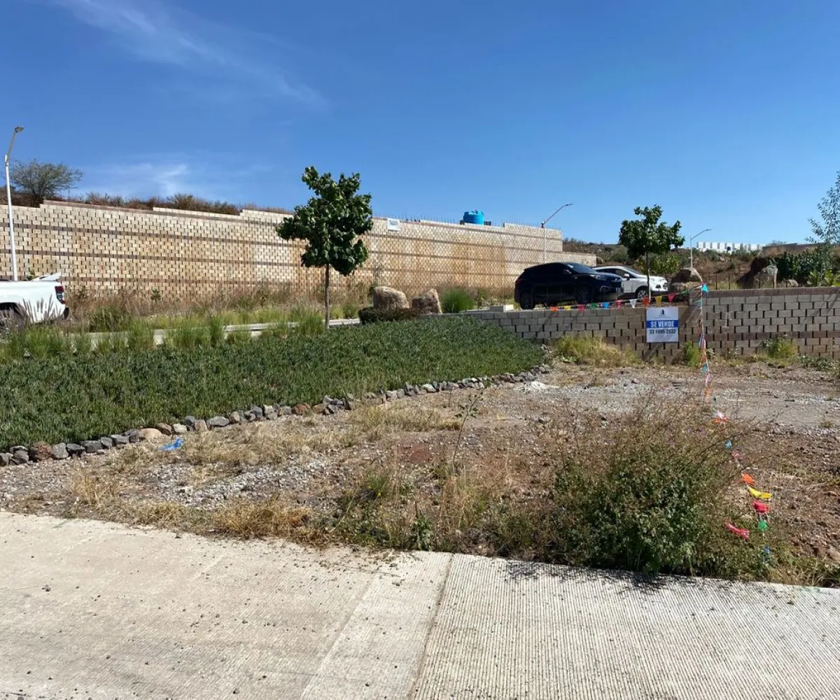 Terreno En Venta,Tlaquepaque,Avenida Zimaltá S/N, San Pedro Tlaquepaque, Jalisco 45610,Avenida Zimaltá,pjgEOcT