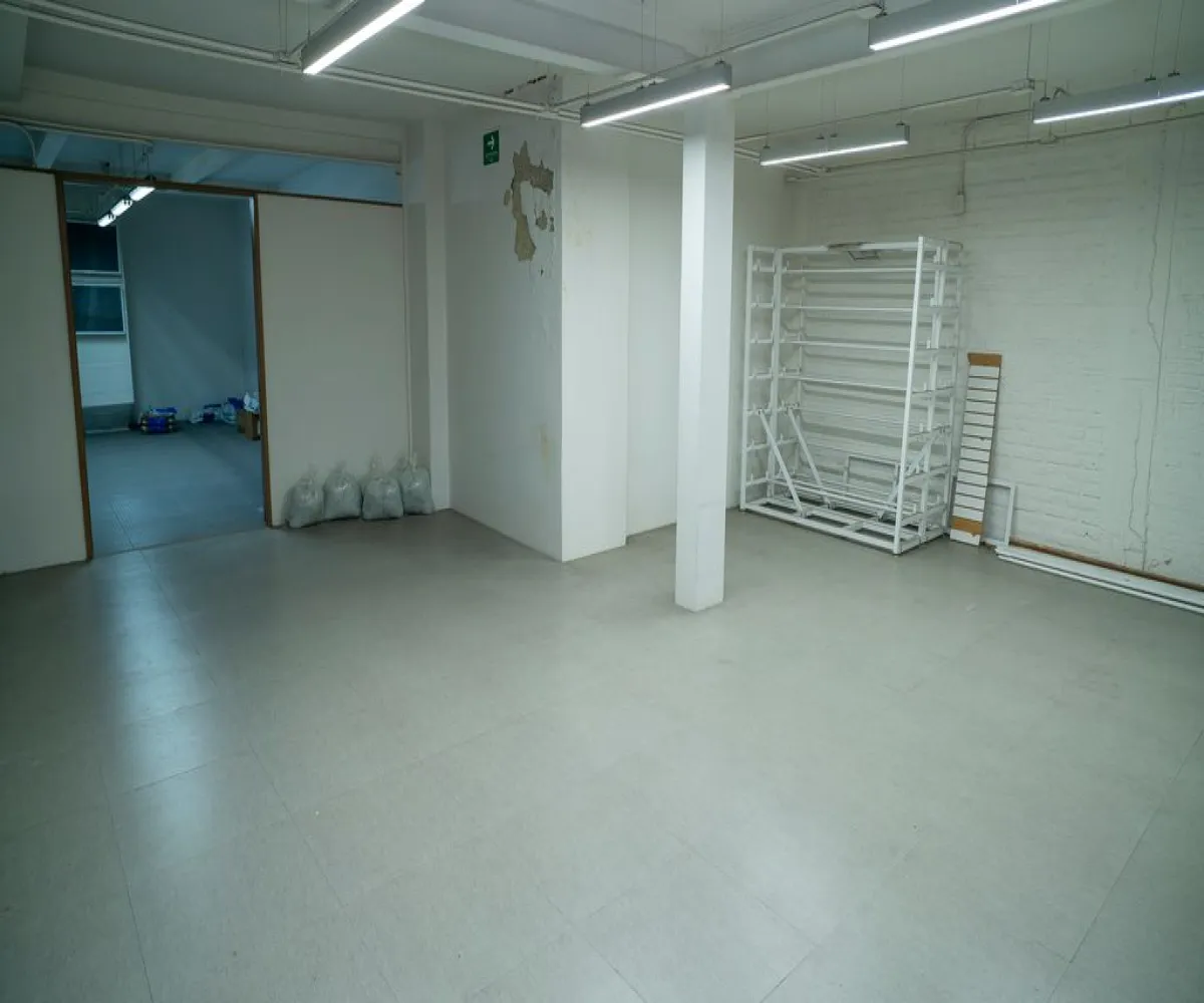 Local En Venta,Centro,Calle Santa Mónica 179, Guadalajara, Jalisco 44100,3 Baños,Calle Santa Mónica,3,p6g9ewE