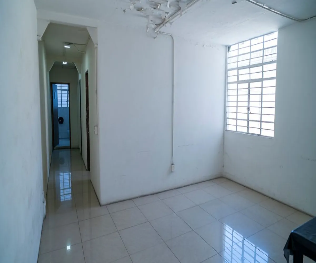 Local En Venta,Centro,Calle Santa Mónica 179, Guadalajara, Jalisco 44100,3 Baños,Calle Santa Mónica,3,p6g9ewE