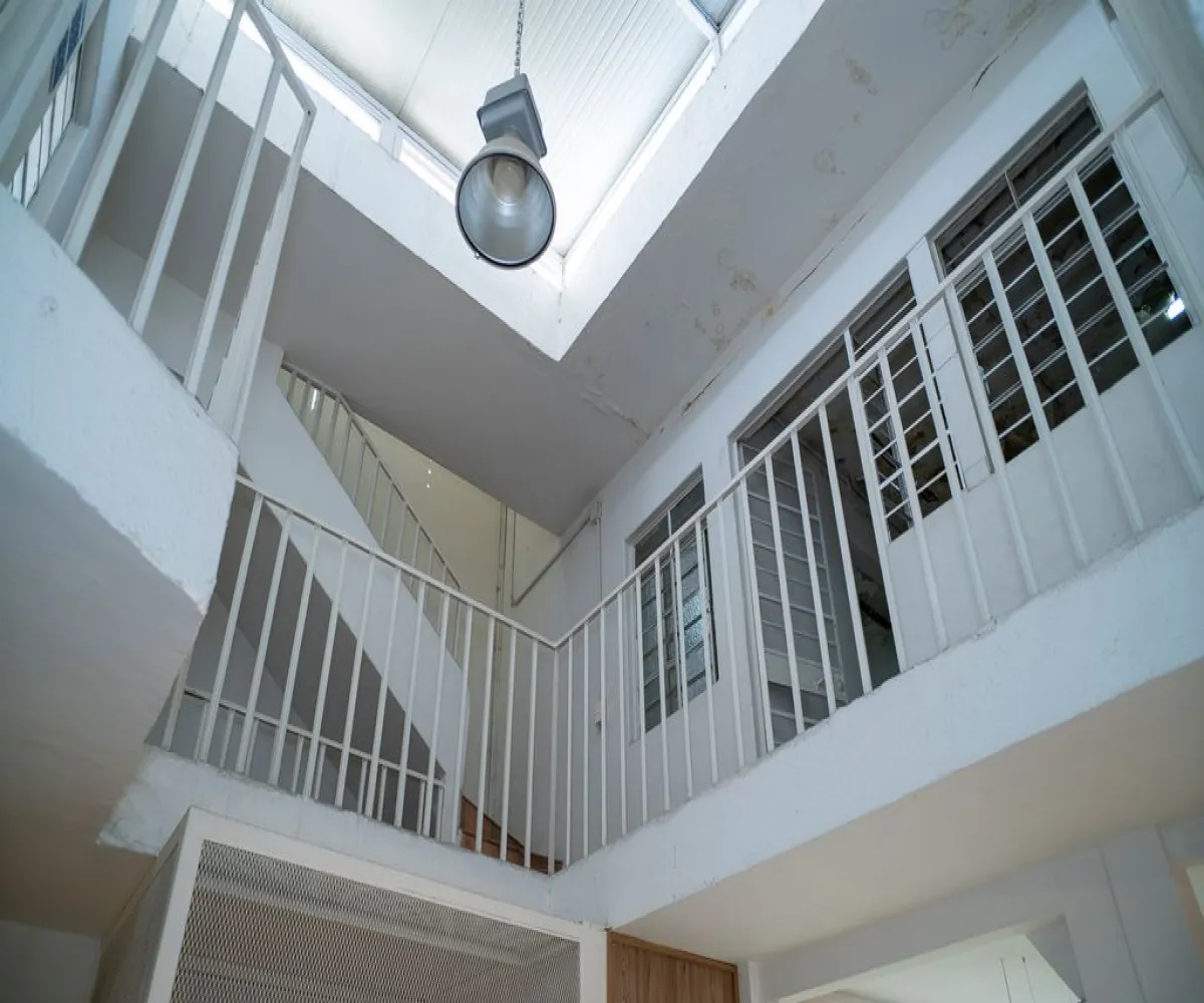 Local En Venta,Centro,Calle Santa Mónica 179, Guadalajara, Jalisco 44100,3 Baños,Calle Santa Mónica,3,p6g9ewE