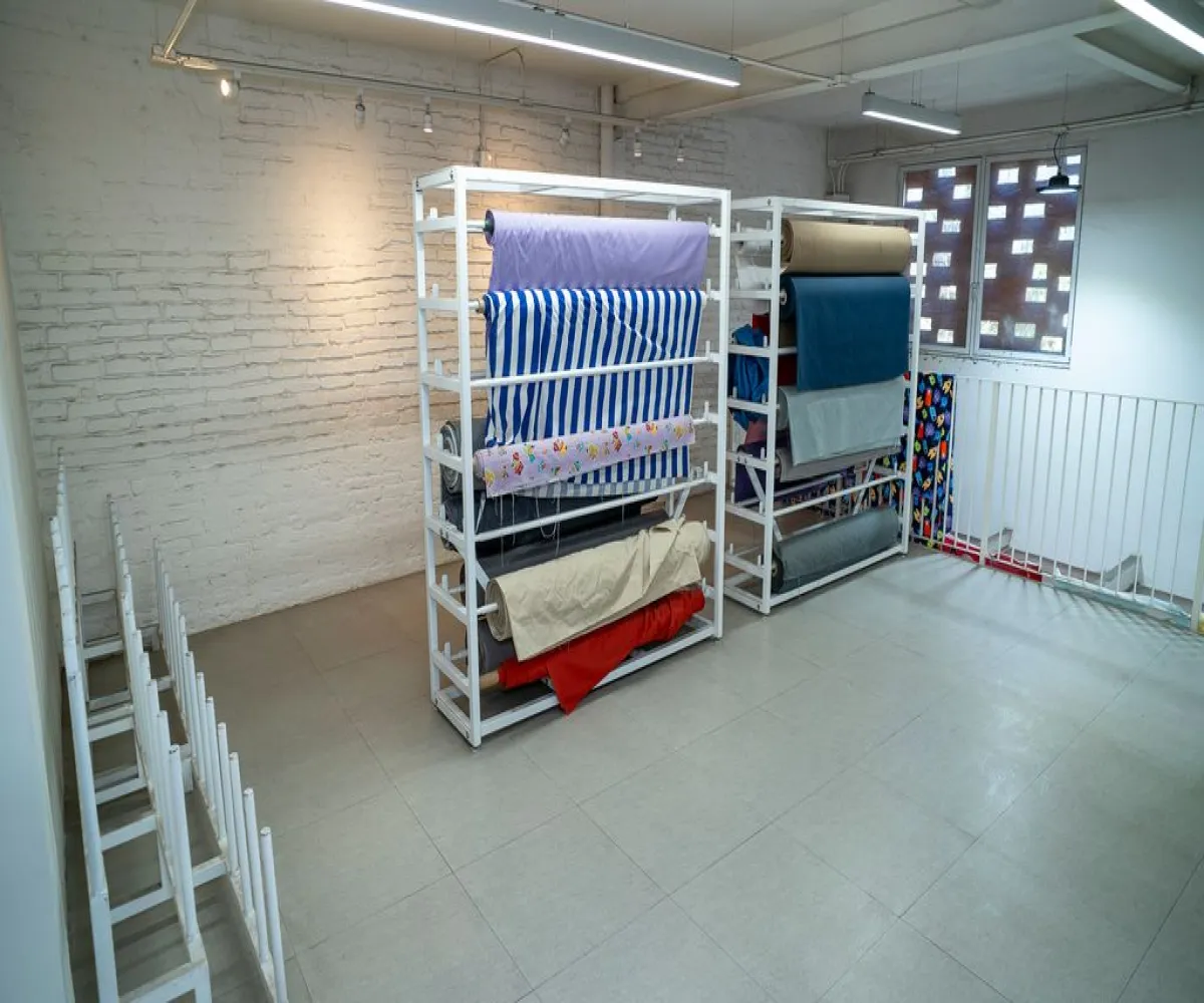 Local En Venta,Centro,Calle Santa Mónica 179, Guadalajara, Jalisco 44100,3 Baños,Calle Santa Mónica,3,p6g9ewE