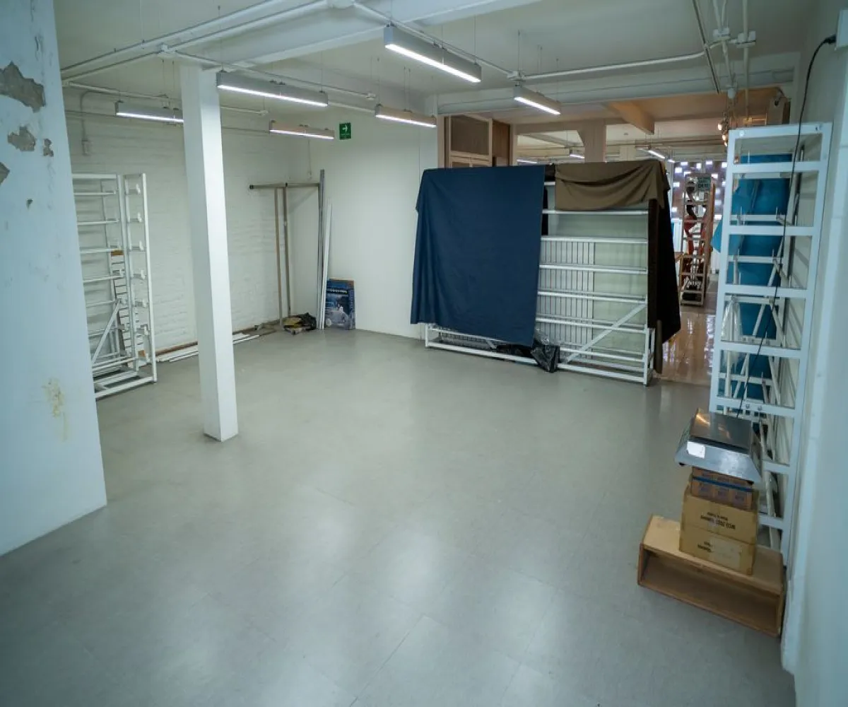 Local En Venta,Centro,Calle Santa Mónica 179, Guadalajara, Jalisco 44100,3 Baños,Calle Santa Mónica,3,p6g9ewE