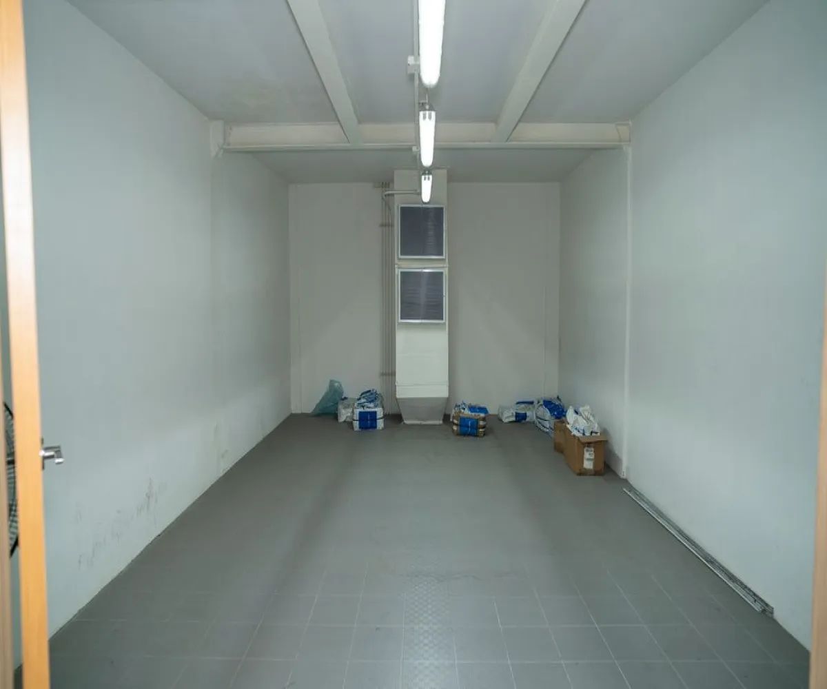 Local En Venta,Centro,Calle Santa Mónica 179, Guadalajara, Jalisco 44100,3 Baños,Calle Santa Mónica,3,p6g9ewE