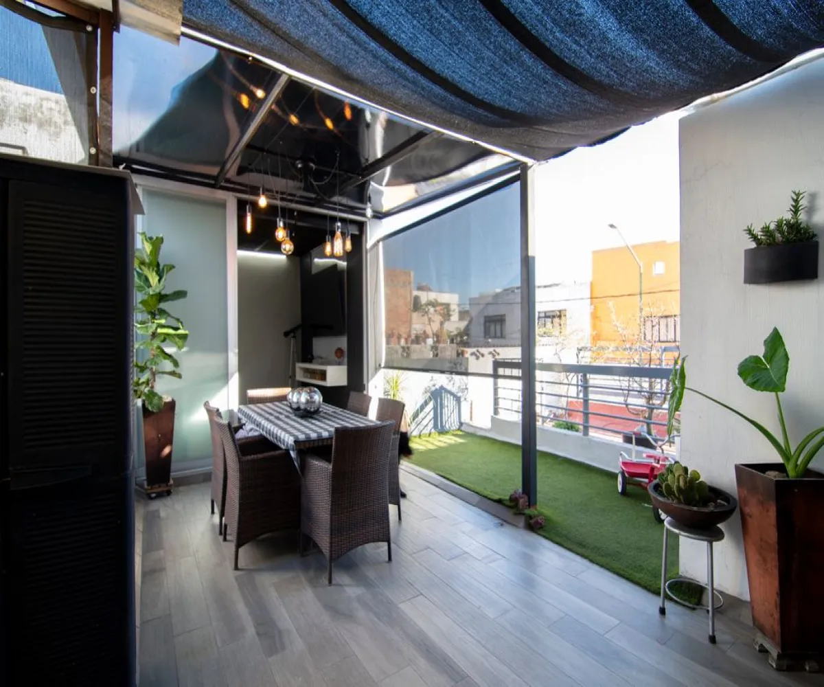 Casa En Venta,La Perla,Clemente Aguirre 61, Guadalajara, Jalisco 44360, 4 Habitaciones,2 Baños,Clemente Aguirre,1,pSUNbrV