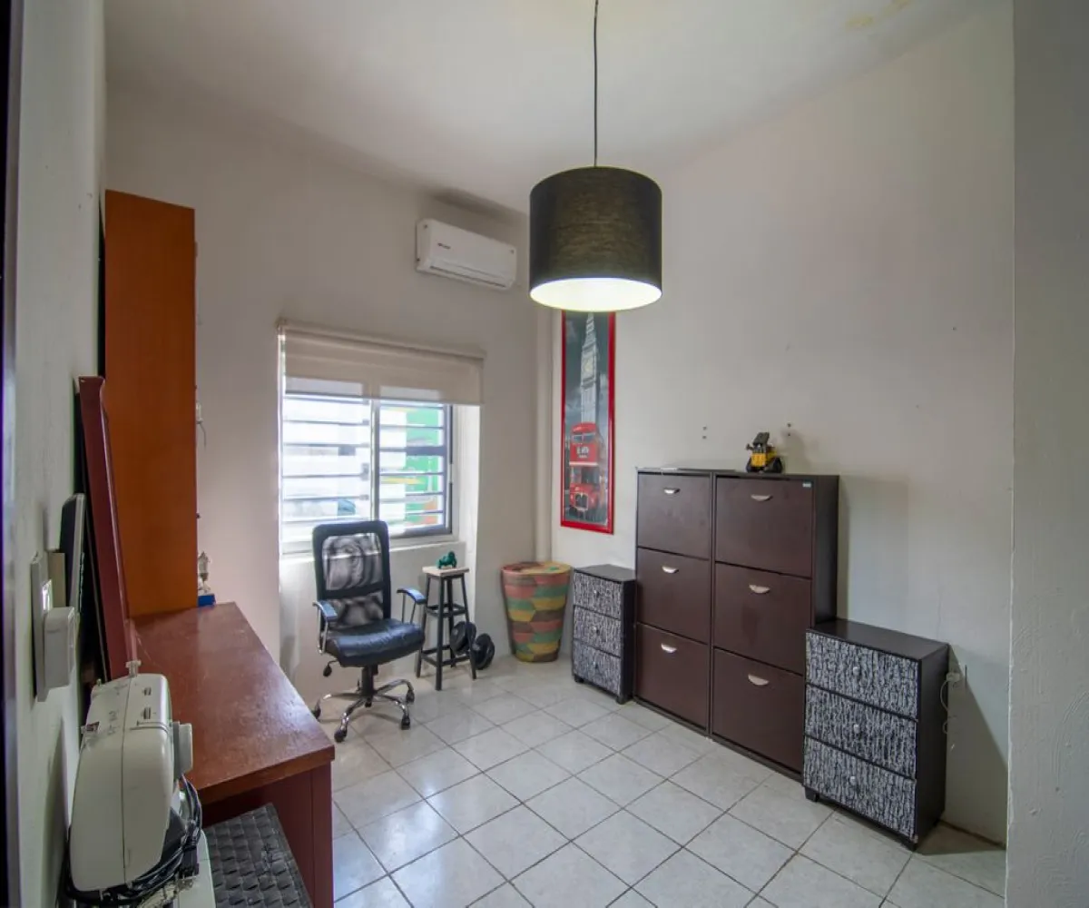 Casa En Venta,La Perla,Clemente Aguirre 61, Guadalajara, Jalisco 44360, 4 Habitaciones,2 Baños,Clemente Aguirre,1,pSUNbrV