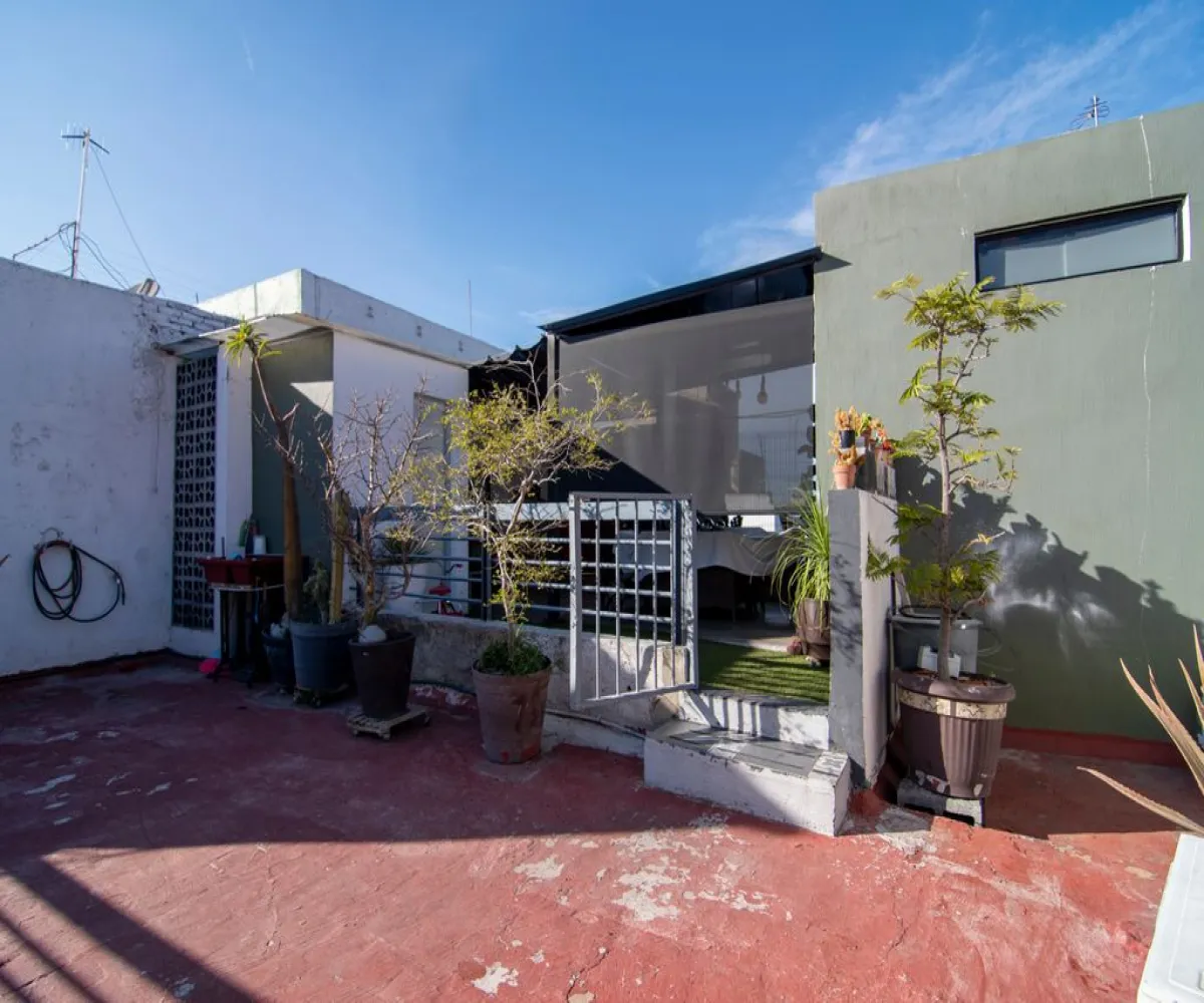 Casa En Venta,La Perla,Clemente Aguirre 61, Guadalajara, Jalisco 44360, 4 Habitaciones,2 Baños,Clemente Aguirre,1,pSUNbrV