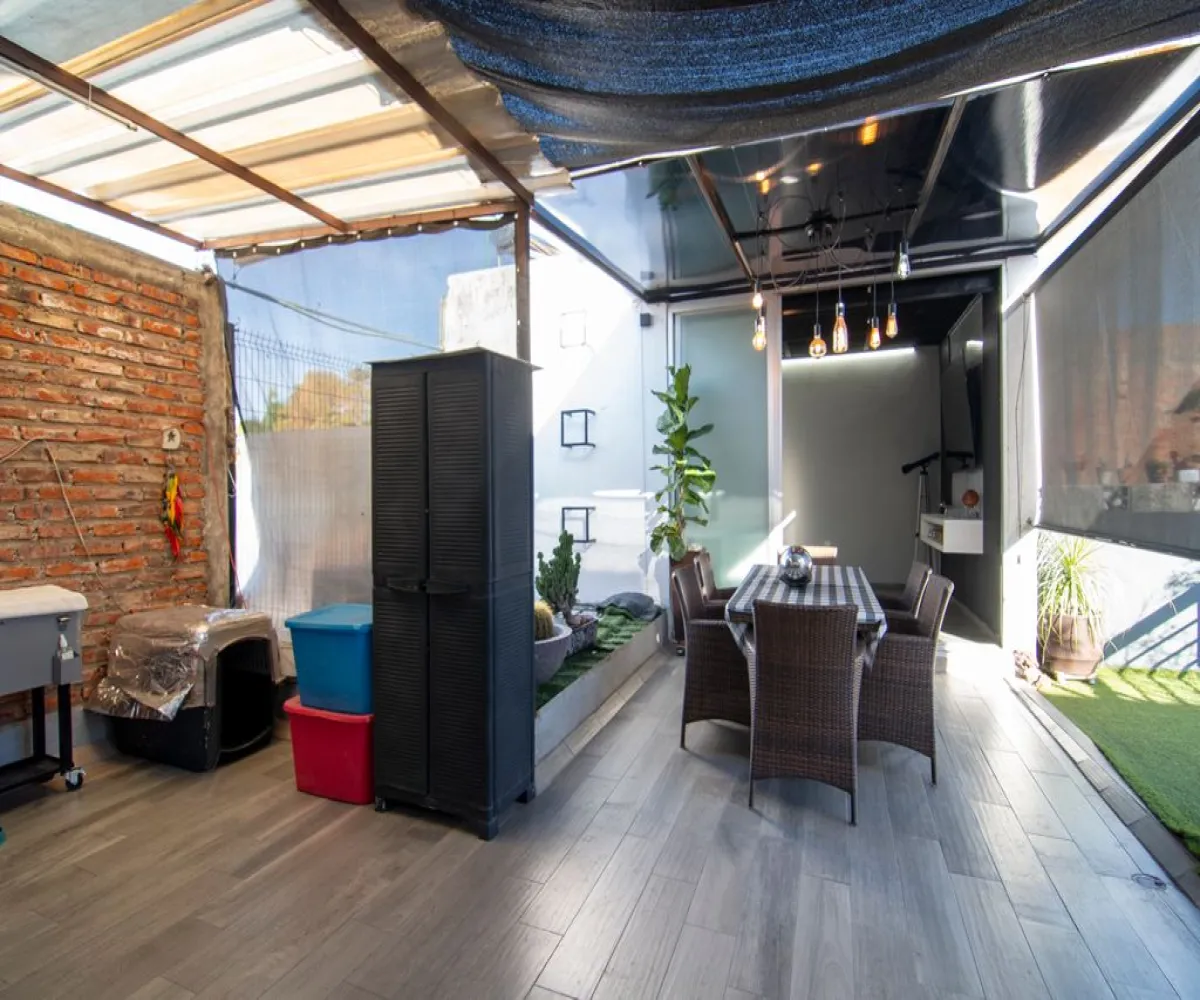 Casa En Venta,La Perla,Clemente Aguirre 61, Guadalajara, Jalisco 44360, 4 Habitaciones,2 Baños,Clemente Aguirre,1,pSUNbrV