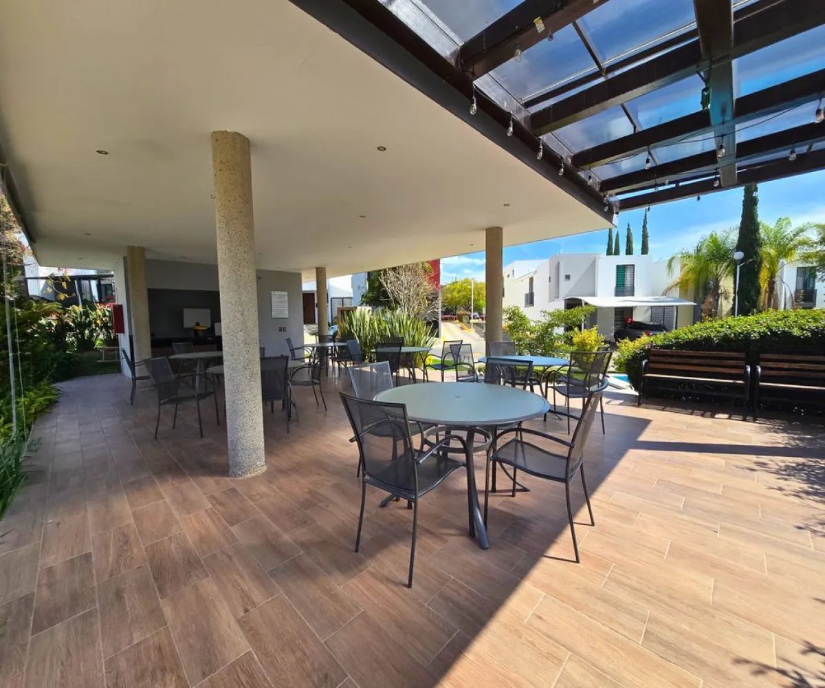 Casa En Venta,Bosques de Santa Anita,Avenida Foresta 100, Tlajomulco de Zúñiga, Jalisco 45645, 3 Habitaciones,2 Baños,Avenida Foresta,1,pIiqMsi