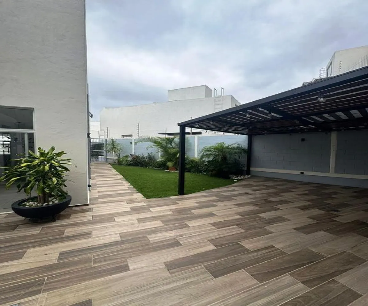 Casa En Venta,Tlaquepaque,Prolongación Manuel López Cotilla S/N, San Pedro Tlaquepaque, Jalisco 45610, 3 Habitaciones,3 Baños,Prolongación Manuel López Cotilla,2,pYfiOUw