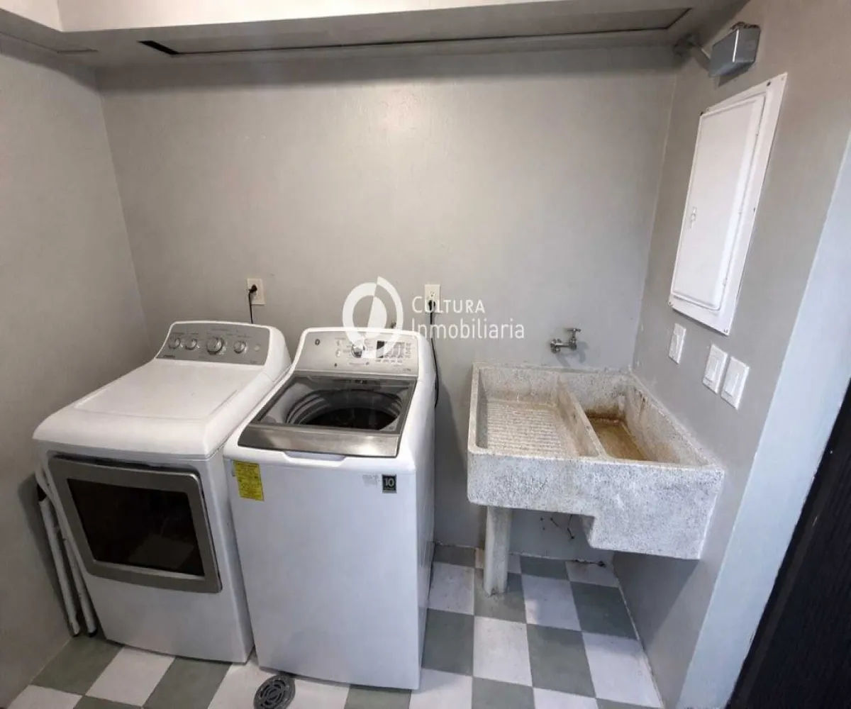 Casa En Venta,Royal Country,Avenida Paseo Royal Country 5598, Zapopan, Jalisco 45116, 4 Habitaciones,4 Baños,Avenida Paseo Royal Country,1,pRkH0jJ