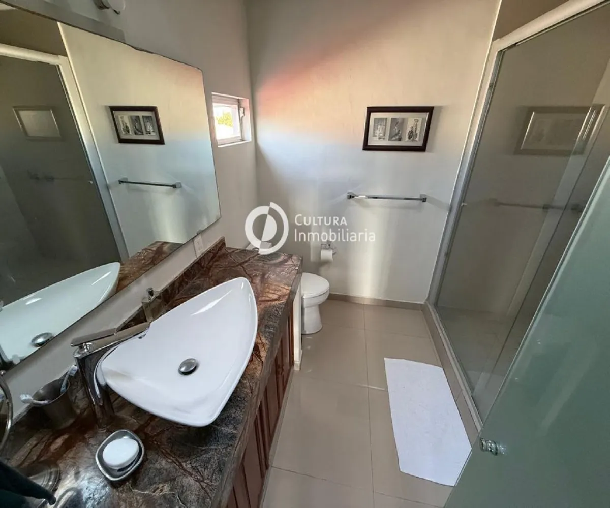 Casa En Venta,Royal Country,Avenida Paseo Royal Country 5598, Zapopan, Jalisco 45116, 4 Habitaciones,4 Baños,Avenida Paseo Royal Country,1,pRkH0jJ