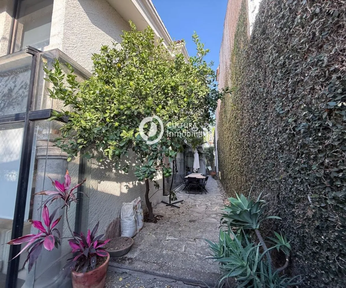 Casa En Venta,Royal Country,Avenida Paseo Royal Country 5598, Zapopan, Jalisco 45116, 4 Habitaciones,4 Baños,Avenida Paseo Royal Country,1,pRkH0jJ