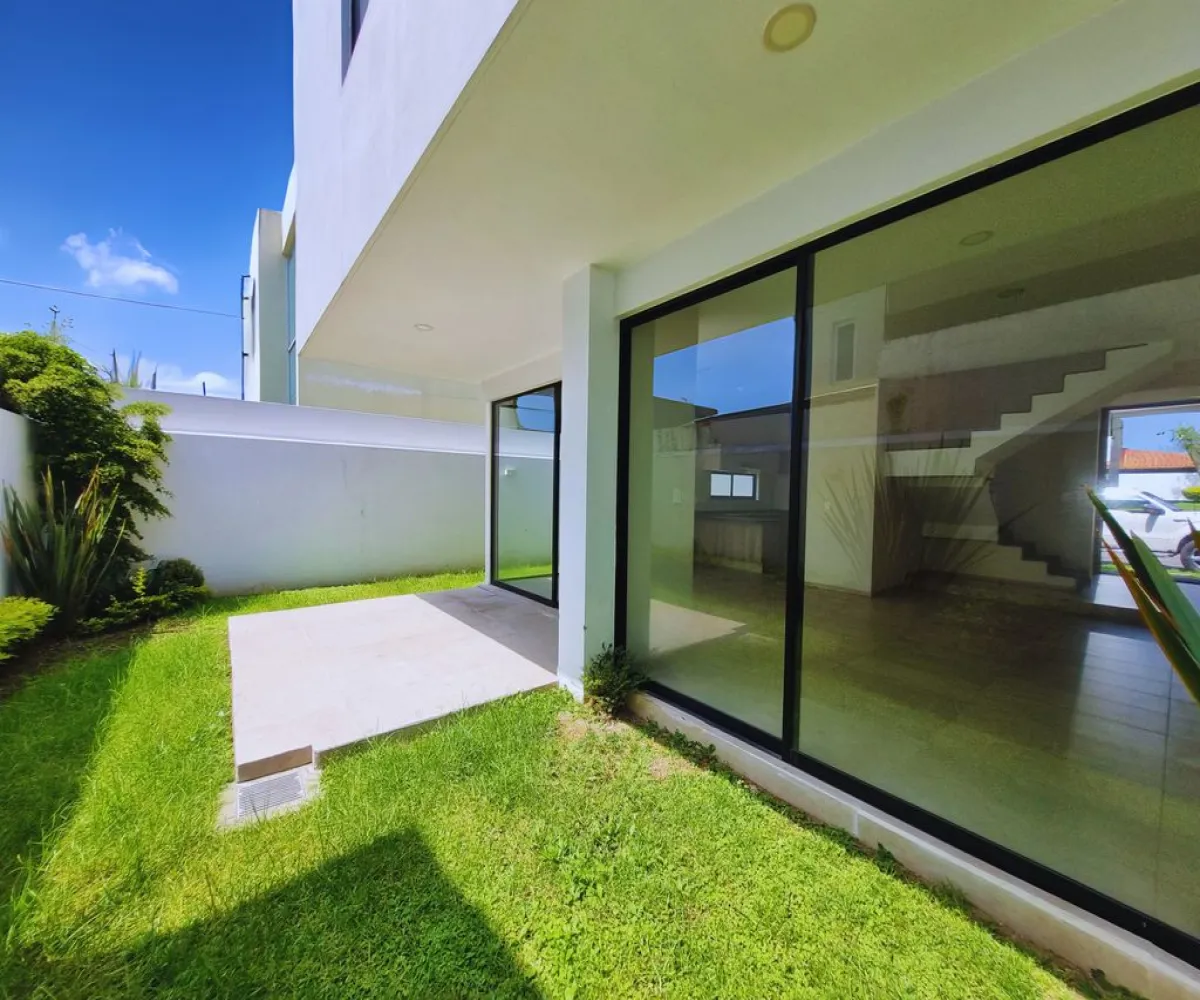 Casa En Venta,Casa fuerte,Avenida Casa Fuerte 126 60, Tlajomulco de Zúñiga, Jalisco 45645, 3 Habitaciones,3 Baños,Avenida Casa Fuerte,2,ppyiM0i