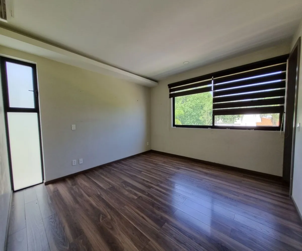 Casa En Venta,Casa fuerte,Avenida Casa Fuerte 126 60, Tlajomulco de Zúñiga, Jalisco 45645, 3 Habitaciones,3 Baños,Avenida Casa Fuerte,2,ppyiM0i