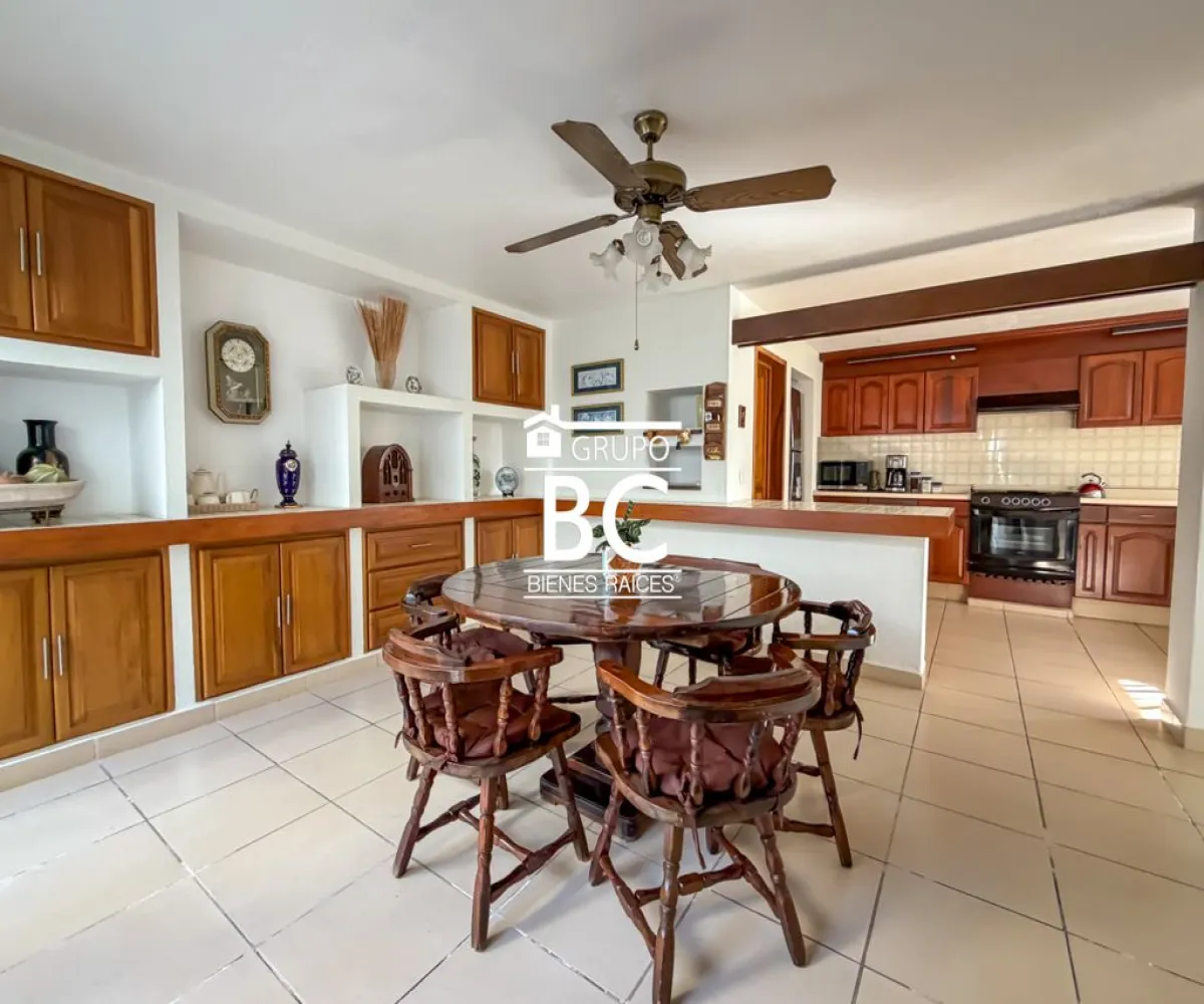 Casa En Venta,La Floresta,Paseo de La Colina 14, Chapala, Jalisco 45920, 5 Habitaciones,6 Baños,Paseo de La Colina,1,psOWKwh