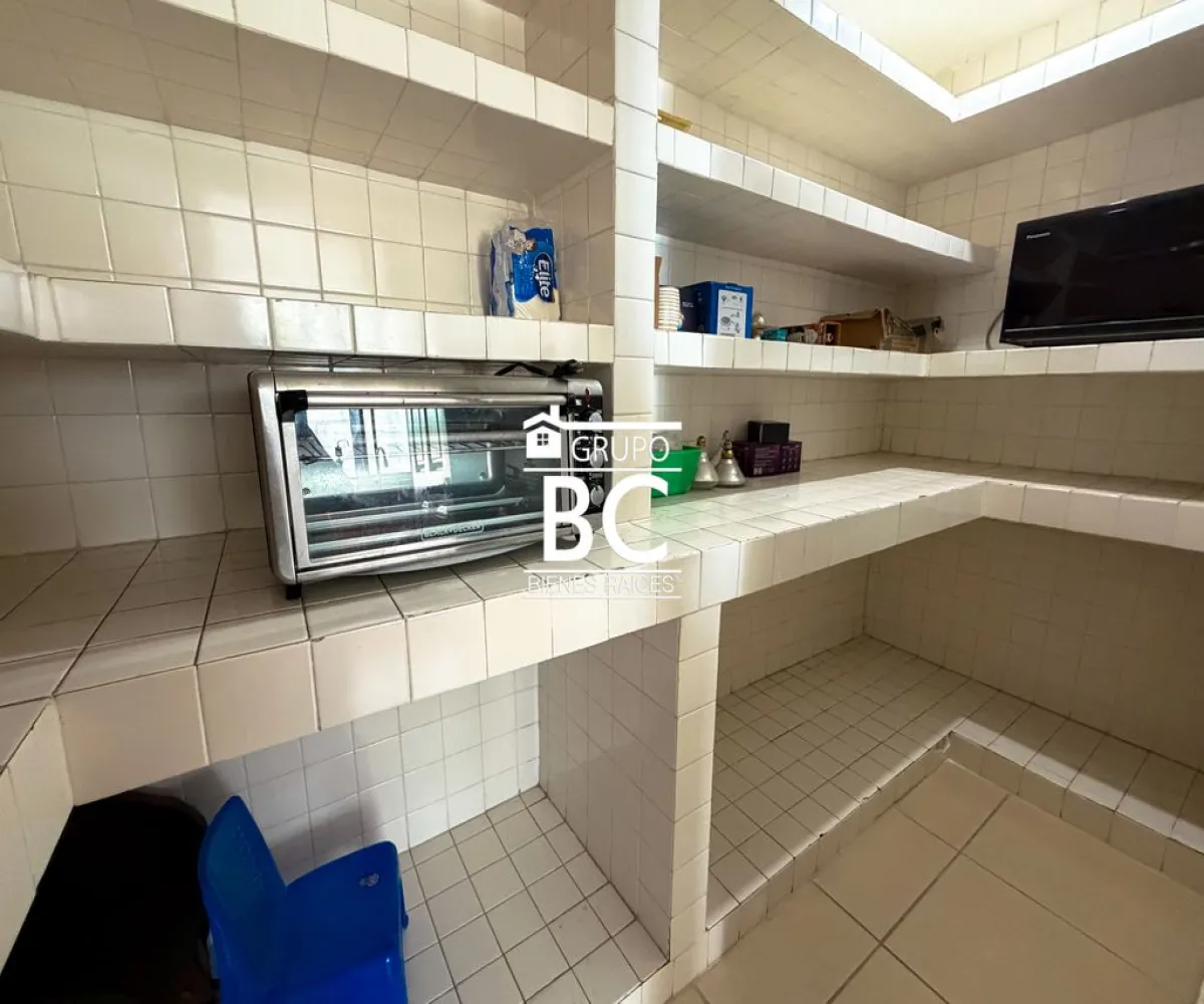 Casa En Venta,La Floresta,Paseo de La Colina 14, Chapala, Jalisco 45920, 5 Habitaciones,6 Baños,Paseo de La Colina,1,psOWKwh