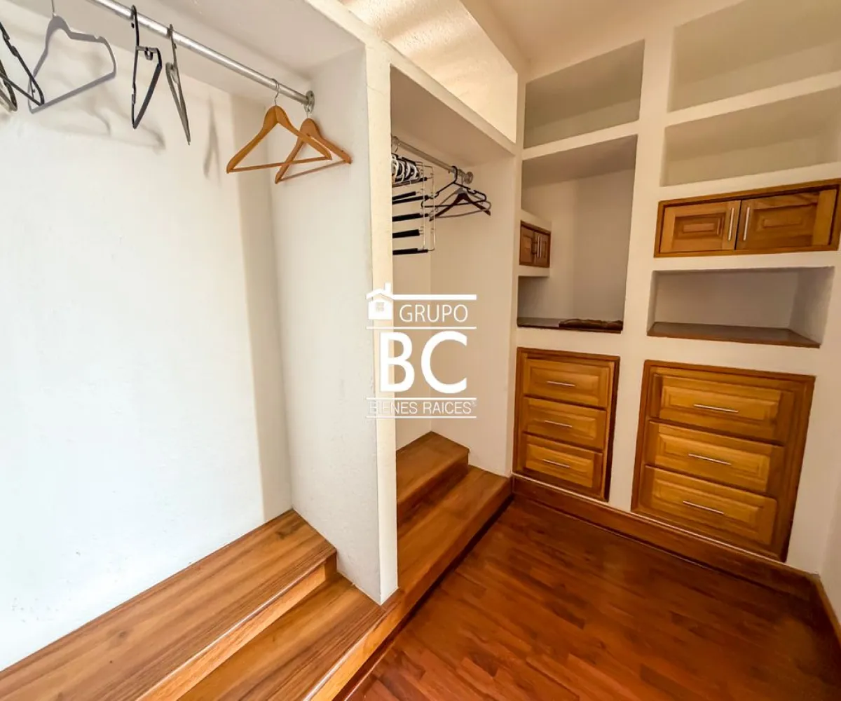 Casa En Venta,La Floresta,Paseo de La Colina 14, Chapala, Jalisco 45920, 5 Habitaciones,6 Baños,Paseo de La Colina,1,psOWKwh