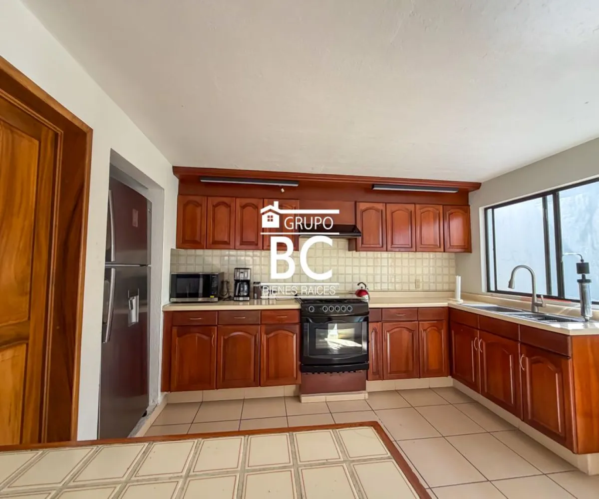 Casa En Venta,La Floresta,Paseo de La Colina 14, Chapala, Jalisco 45920, 5 Habitaciones,6 Baños,Paseo de La Colina,1,psOWKwh