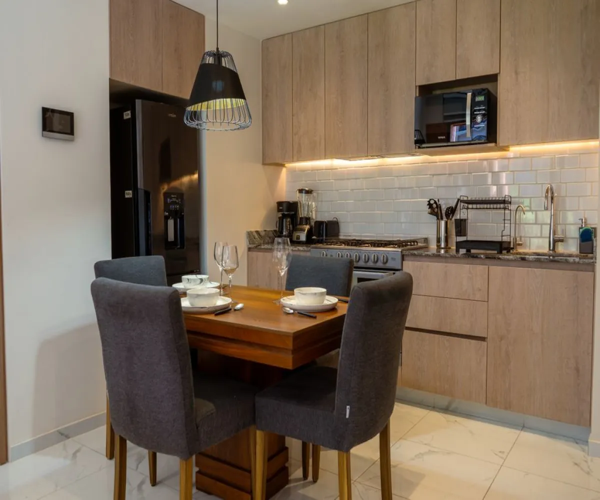 Departamento En Renta,Lomas del Country,Avenida Plan de San Luis 2058 104, Guadalajara, Jalisco 44620, 2 Habitaciones,2 Baños,Avenida Plan de San Luis,1,pcXJPag