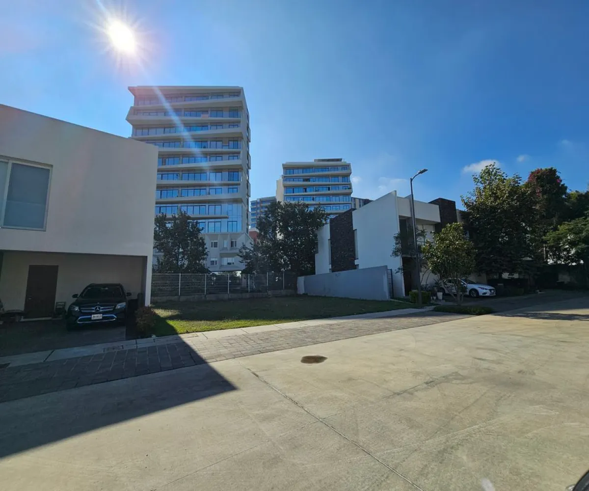 Terreno En Venta,Valle Real,Avenida Paseo La Toscana 111 22, Zapopan, Jalisco 45019,Avenida Paseo La Toscana,pwxaEib