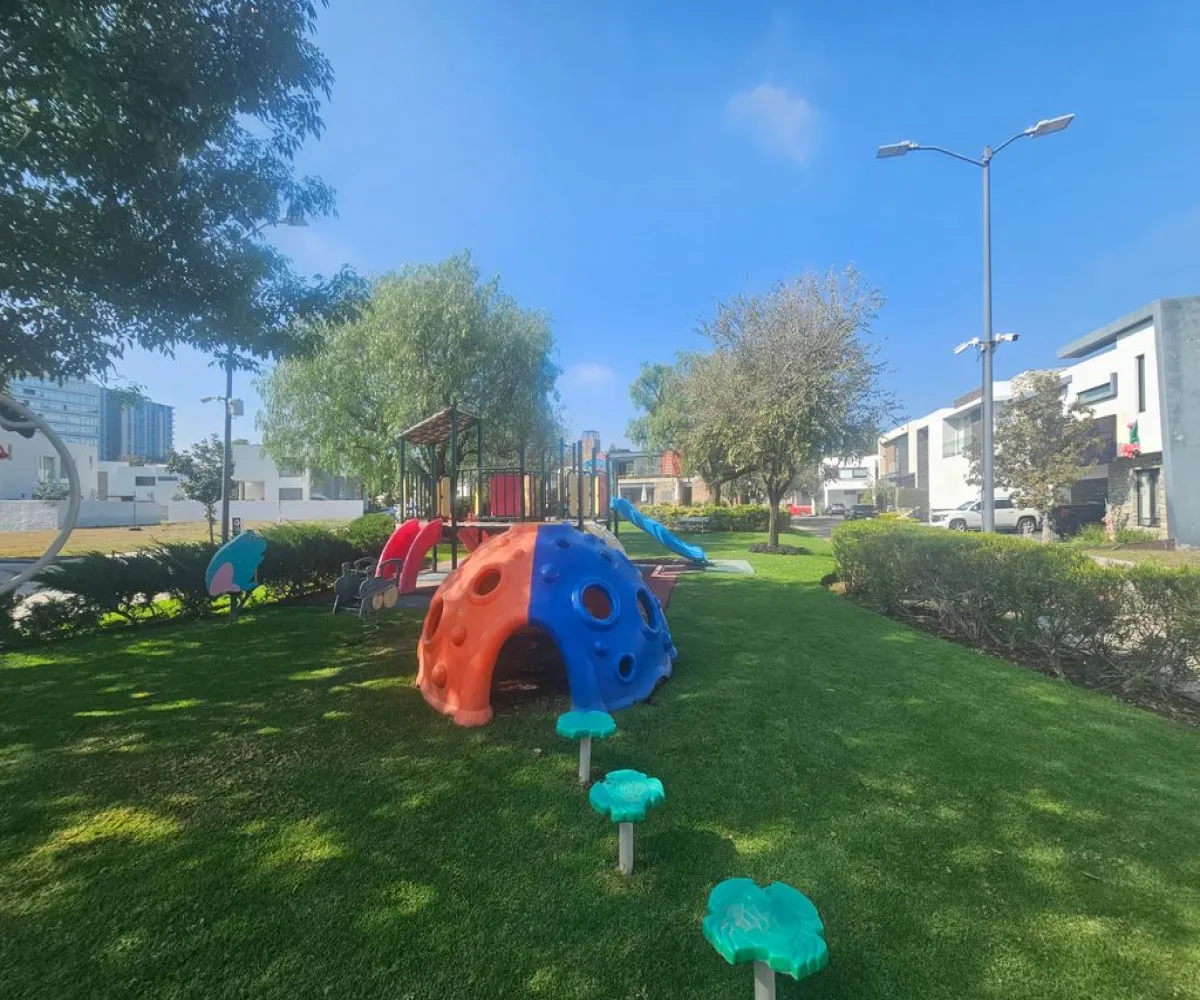 Terreno En Venta,Valle Real,Avenida Paseo La Toscana 111 22, Zapopan, Jalisco 45019,Avenida Paseo La Toscana,pwxaEib