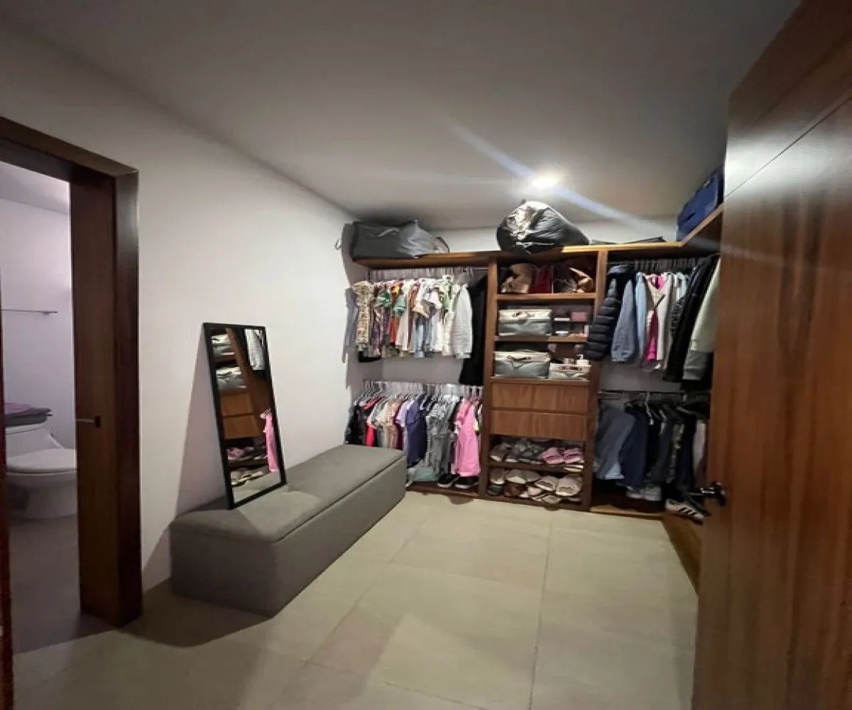 Casa En Venta,Capital Norte,Avenida Paseo de la Cantera 200 151, Zapopan, Jalisco 45134, 4 Habitaciones,3 Baños,Avenida Paseo de la Cantera,3,pGNCcOs