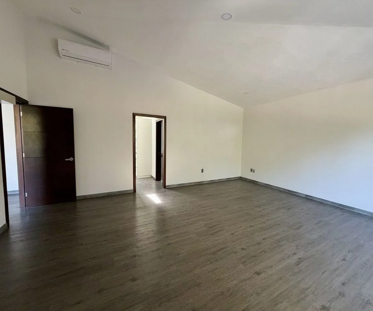 Casa En Venta,El Palomar,Paseo de La Vista Hermosa 209, Tlajomulco de Zúñiga, Jalisco 45643, 5 Habitaciones,5 Baños,Paseo de La Vista Hermosa,2,p0rIUns