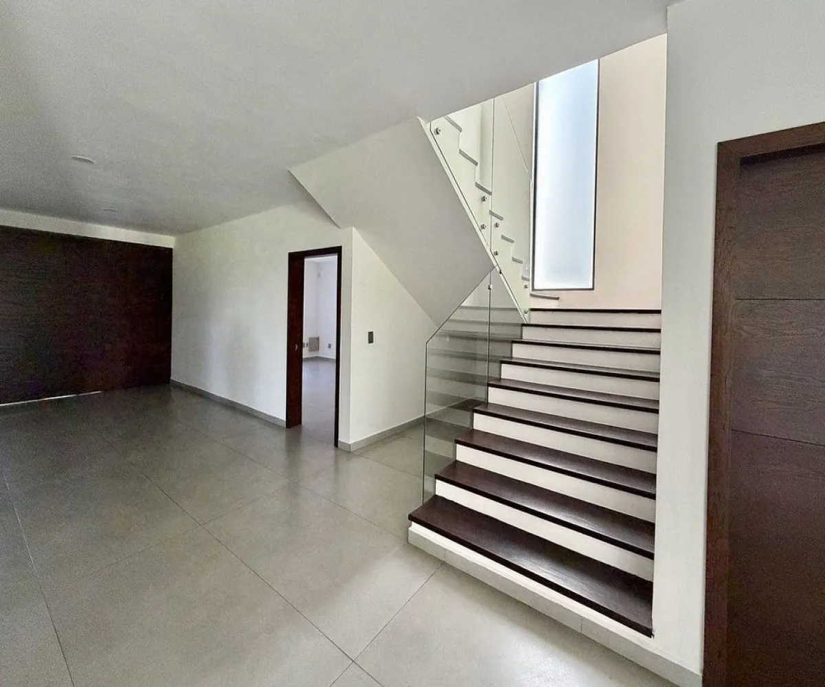 Casa En Venta,El Palomar,Paseo de La Vista Hermosa 209, Tlajomulco de Zúñiga, Jalisco 45643, 5 Habitaciones,5 Baños,Paseo de La Vista Hermosa,2,p0rIUns