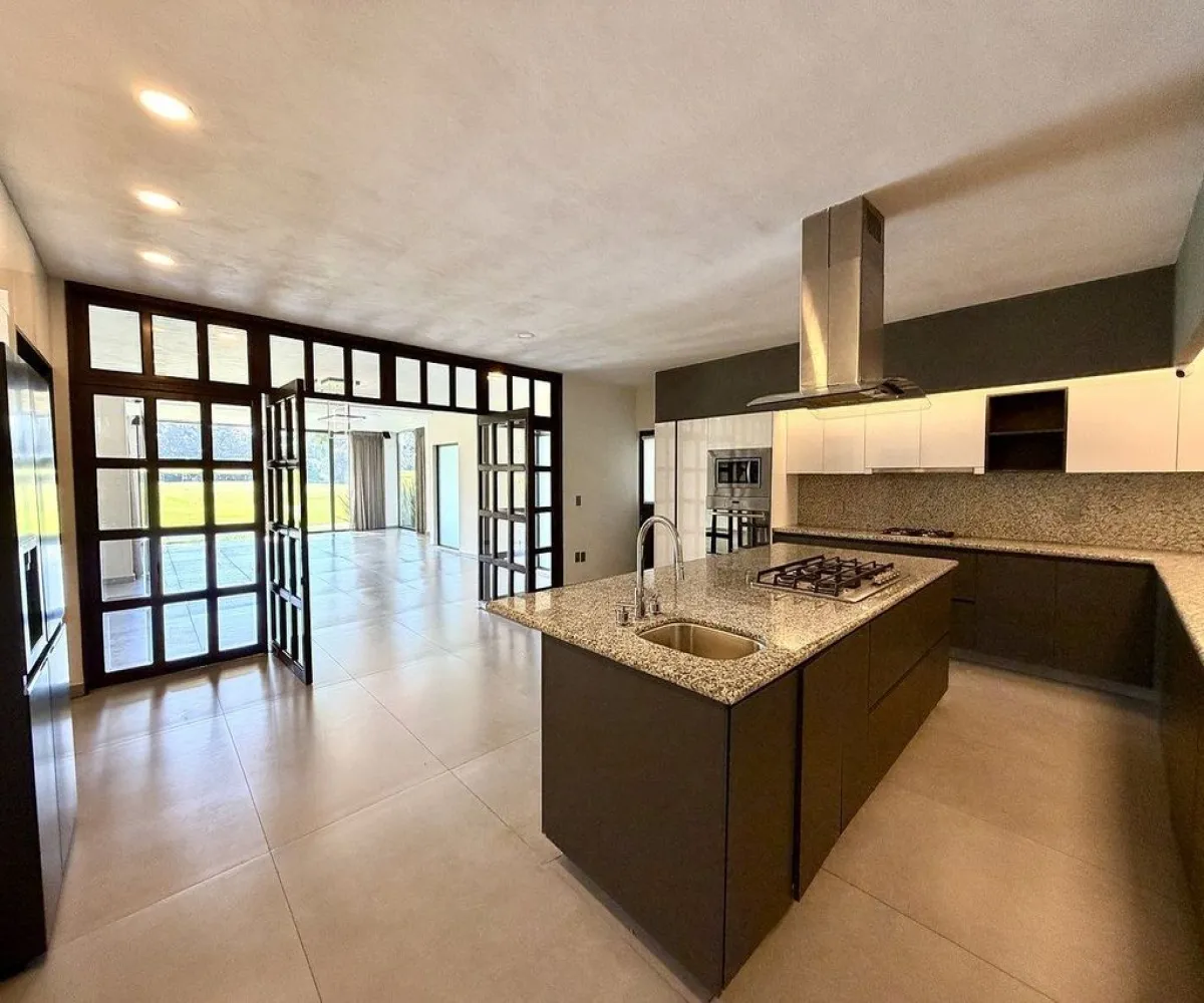 Casa En Venta,El Palomar,Paseo de La Vista Hermosa 209, Tlajomulco de Zúñiga, Jalisco 45643, 5 Habitaciones,5 Baños,Paseo de La Vista Hermosa,2,p0rIUns