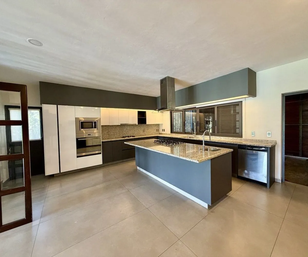 Casa En Venta,El Palomar,Paseo de La Vista Hermosa 209, Tlajomulco de Zúñiga, Jalisco 45643, 5 Habitaciones,5 Baños,Paseo de La Vista Hermosa,2,p0rIUns