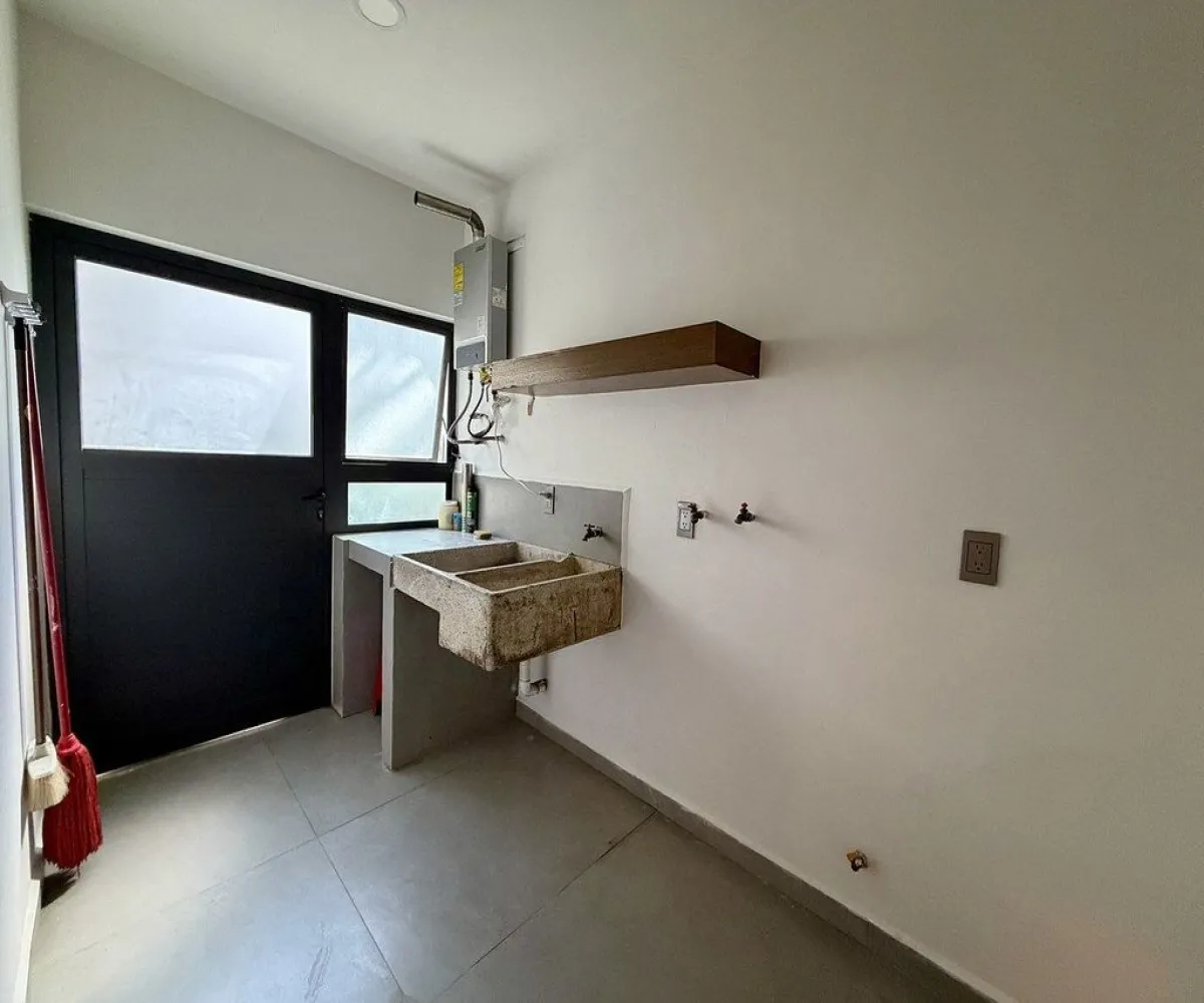 Casa En Venta,El Palomar,Paseo de La Vista Hermosa 209, Tlajomulco de Zúñiga, Jalisco 45643, 5 Habitaciones,5 Baños,Paseo de La Vista Hermosa,2,p0rIUns