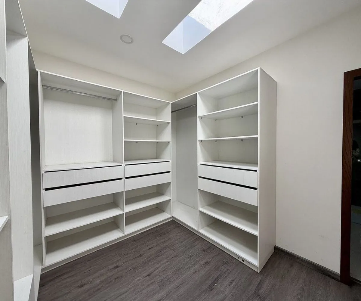 Casa En Venta,El Palomar,Paseo de La Vista Hermosa 209, Tlajomulco de Zúñiga, Jalisco 45643, 5 Habitaciones,5 Baños,Paseo de La Vista Hermosa,2,p0rIUns