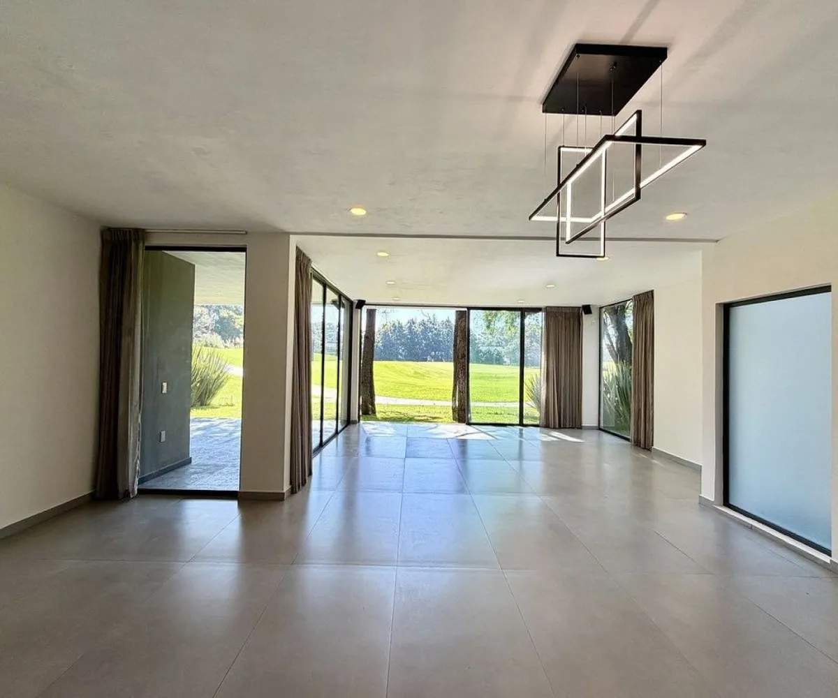 Casa En Venta,El Palomar,Paseo de La Vista Hermosa 209, Tlajomulco de Zúñiga, Jalisco 45643, 5 Habitaciones,5 Baños,Paseo de La Vista Hermosa,2,p0rIUns